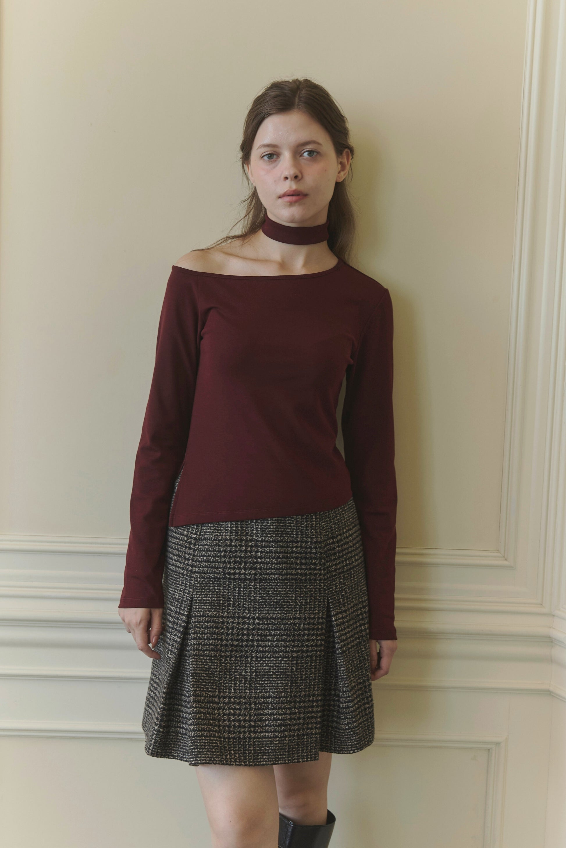 Asymmetry choker tops