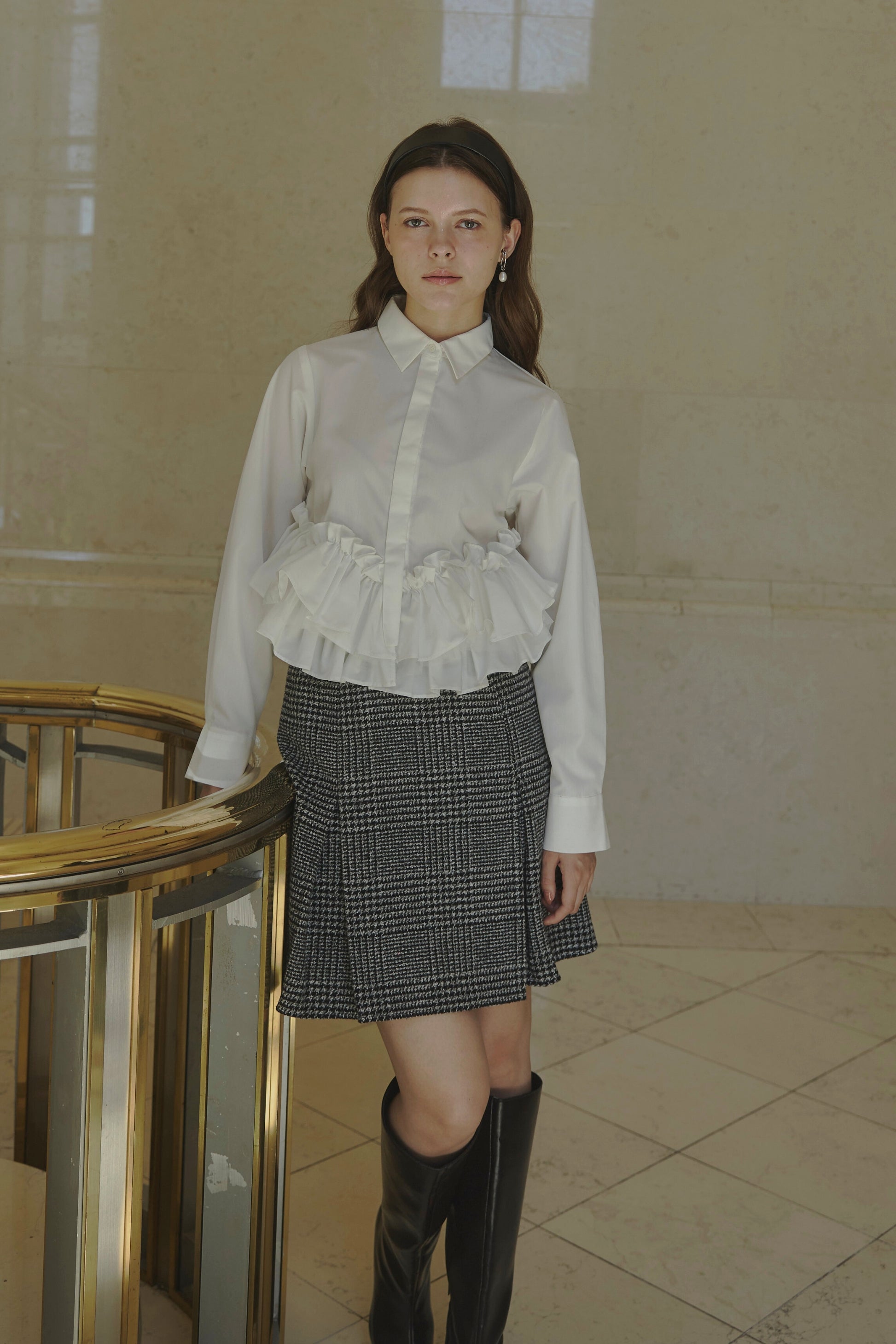 Volume frill shirt