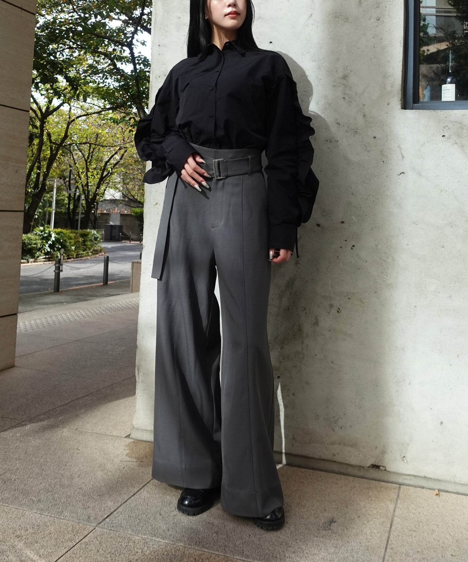 Belted wide pants