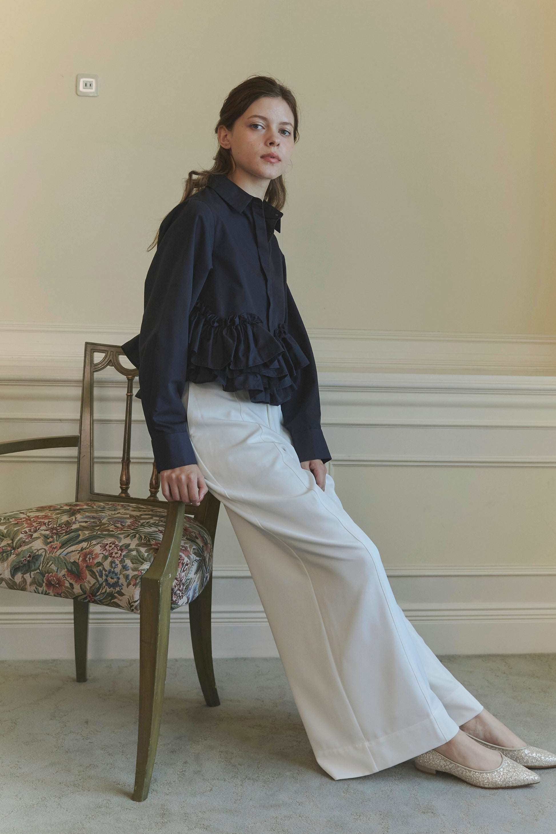 Volume frill shirt