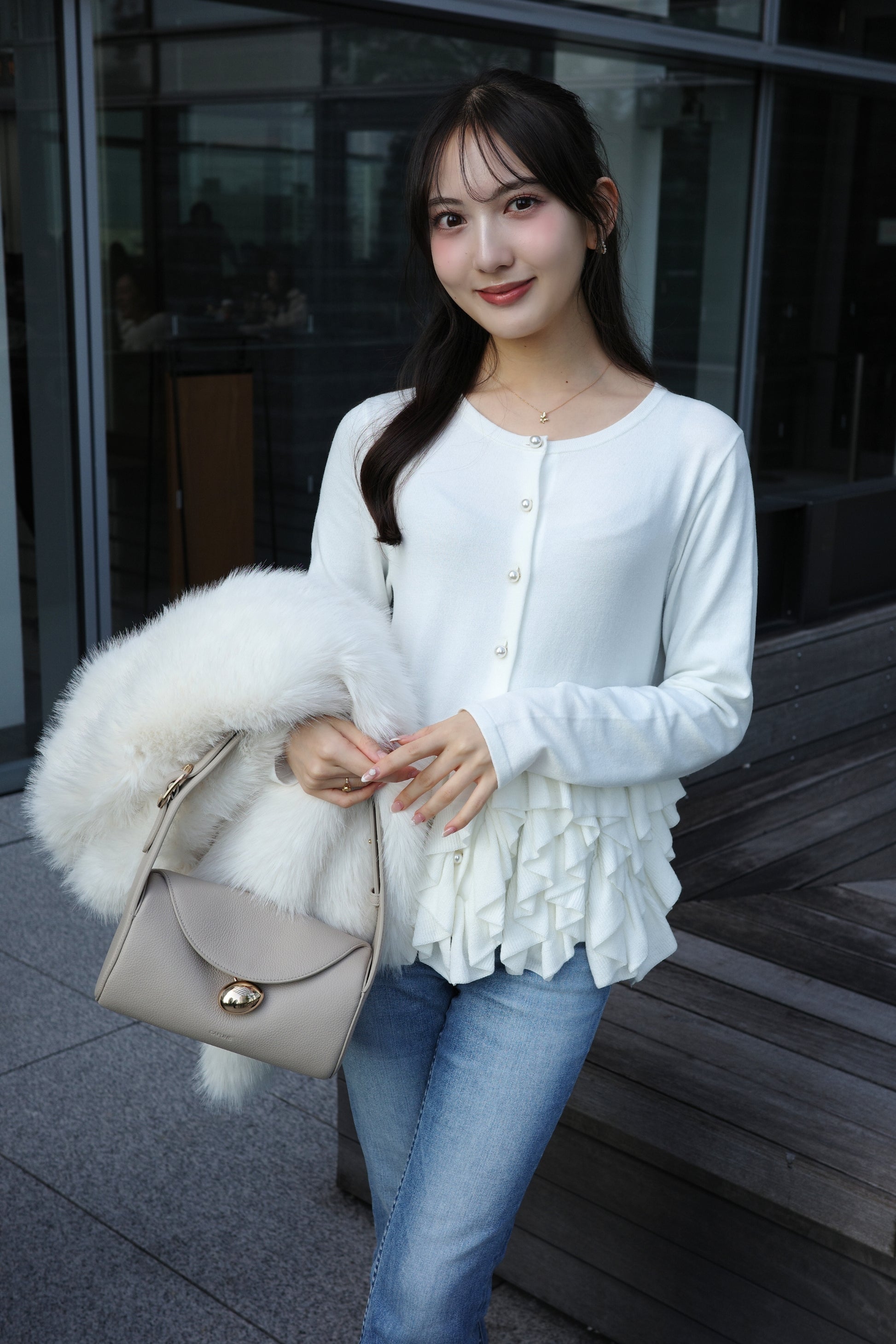 Frill hem knit cardigan