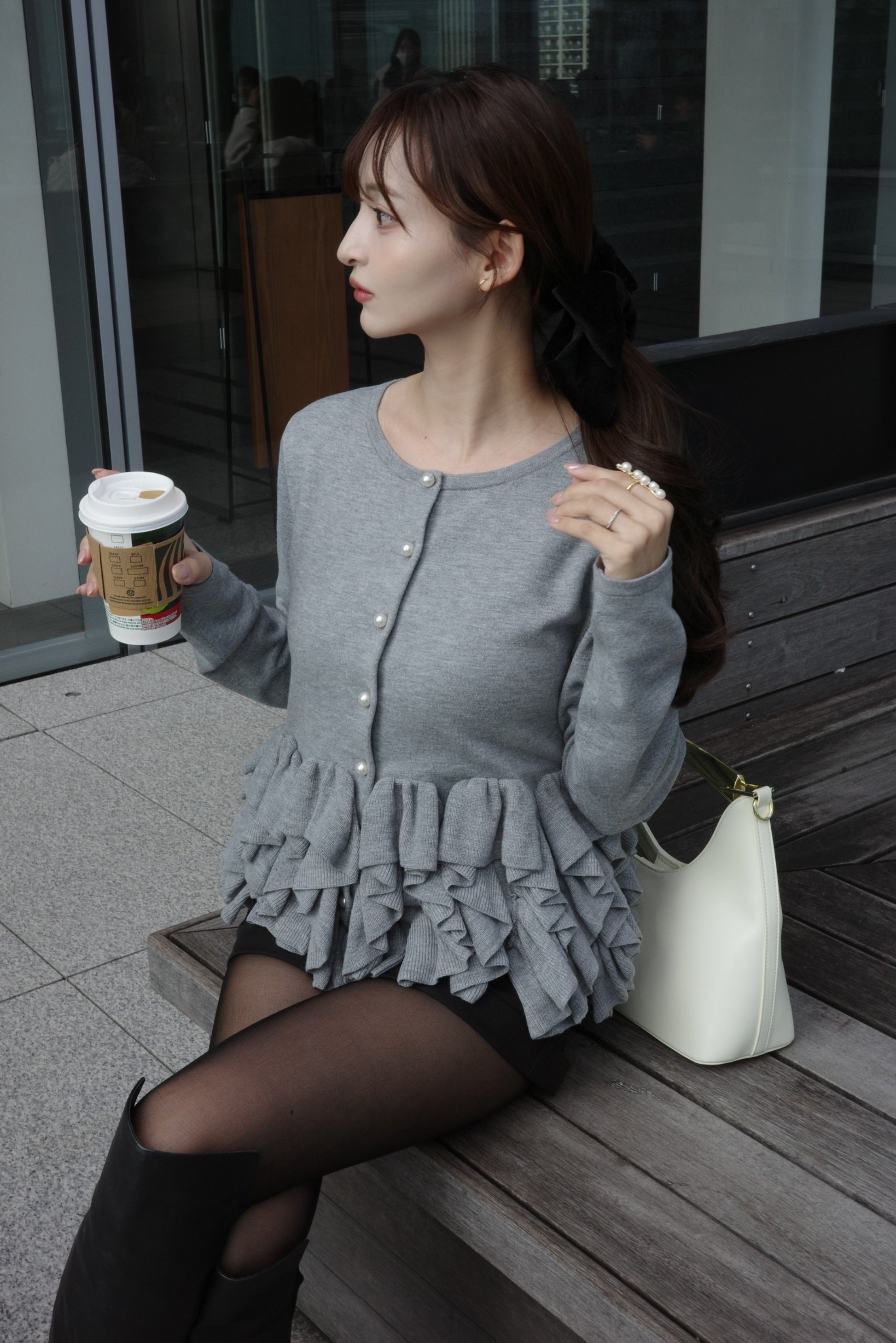 Frill hem knit cardigan