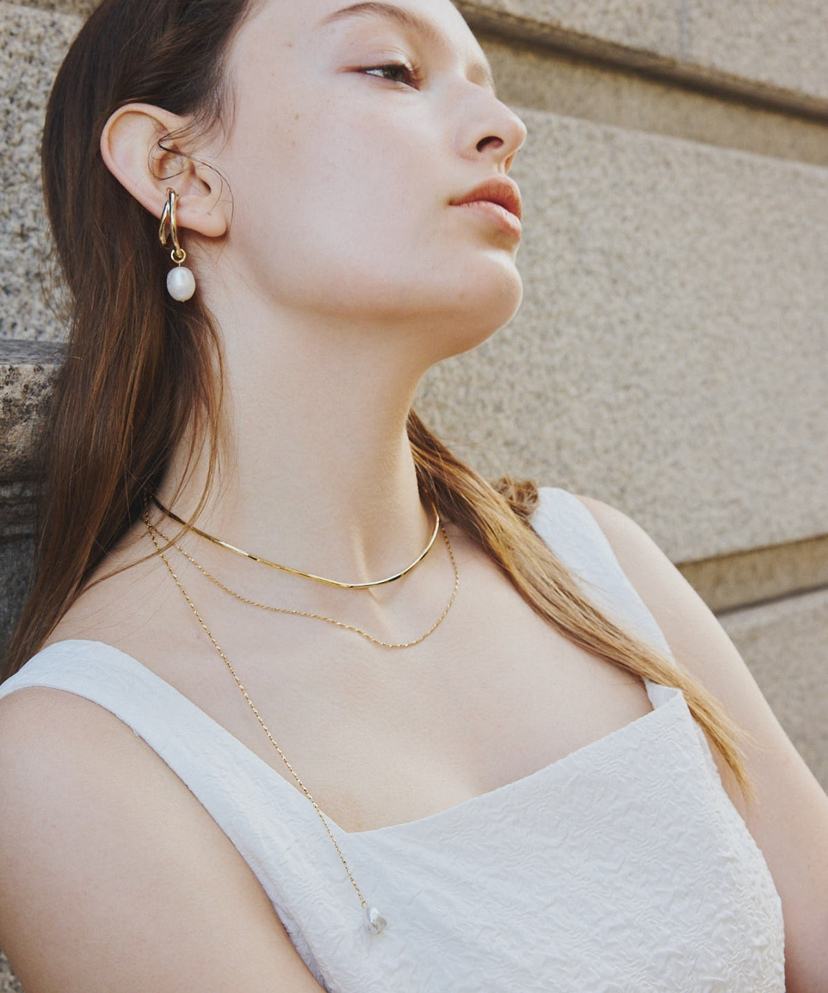 Chain pearl choker