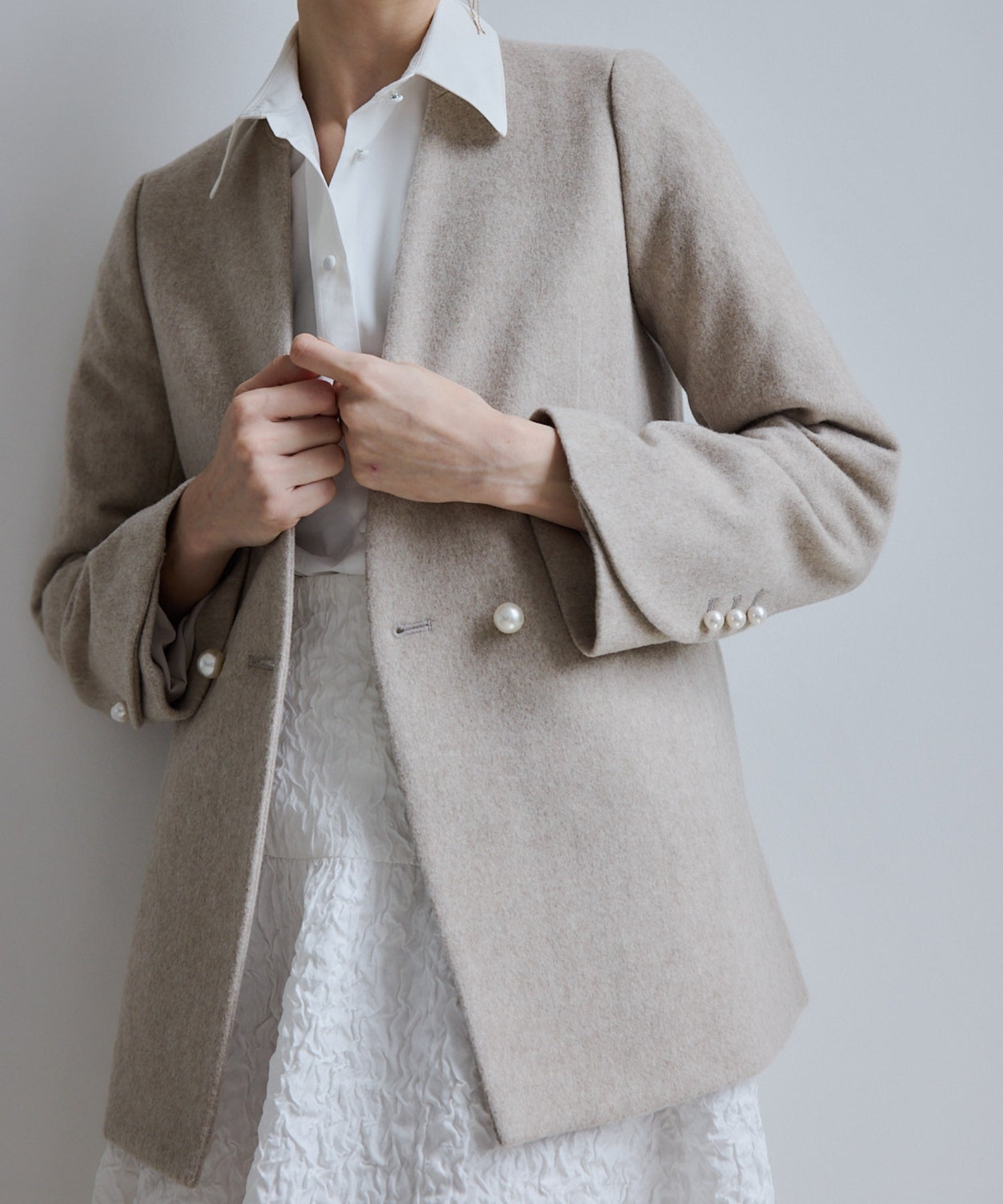 No collar pearl coat