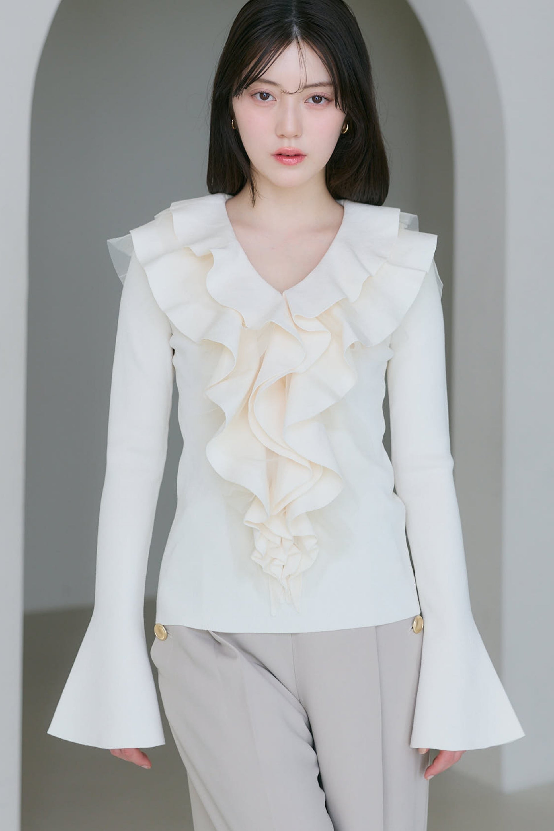 ラッフルフリルニット