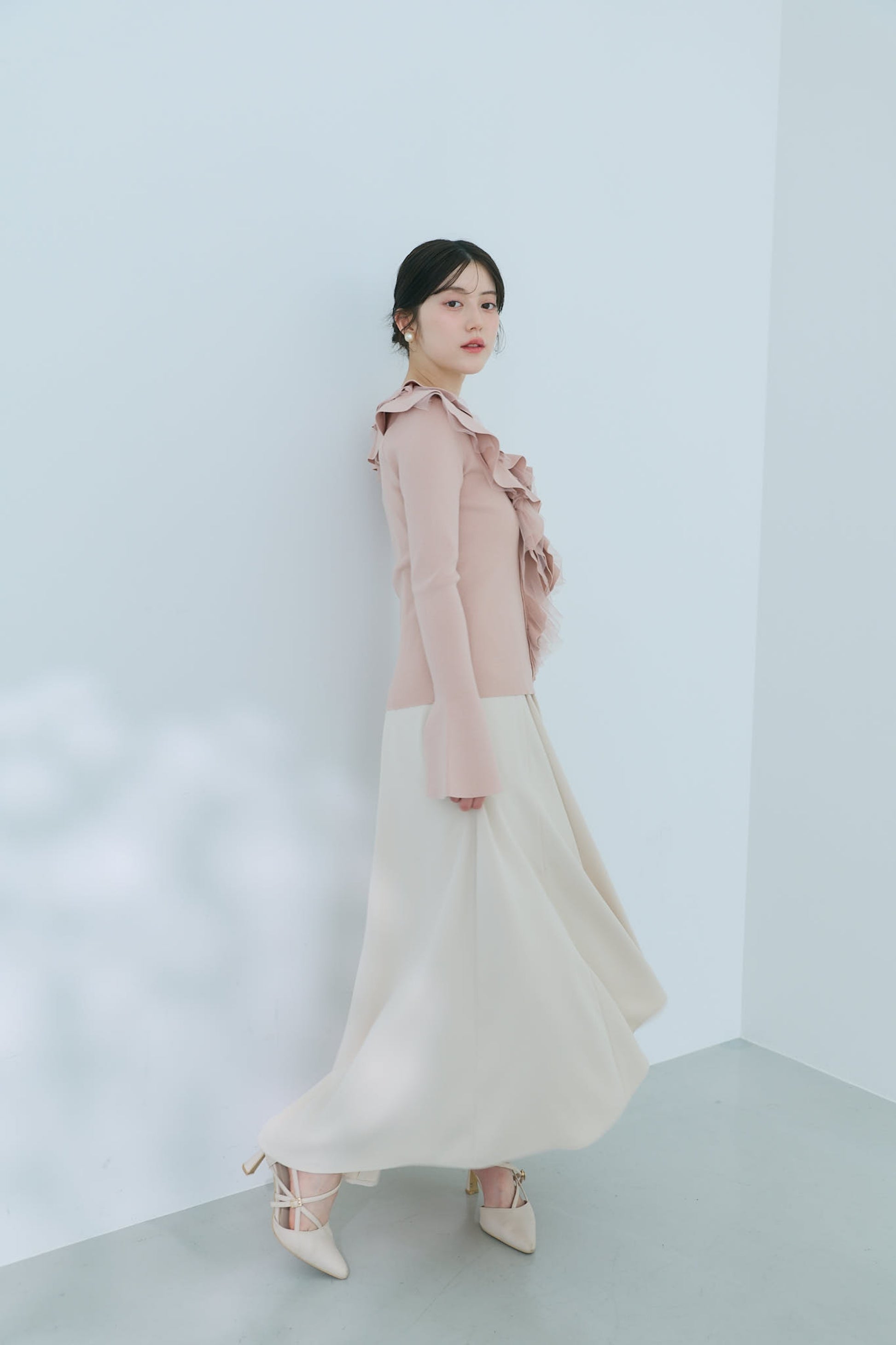 ラッフルフリルニット