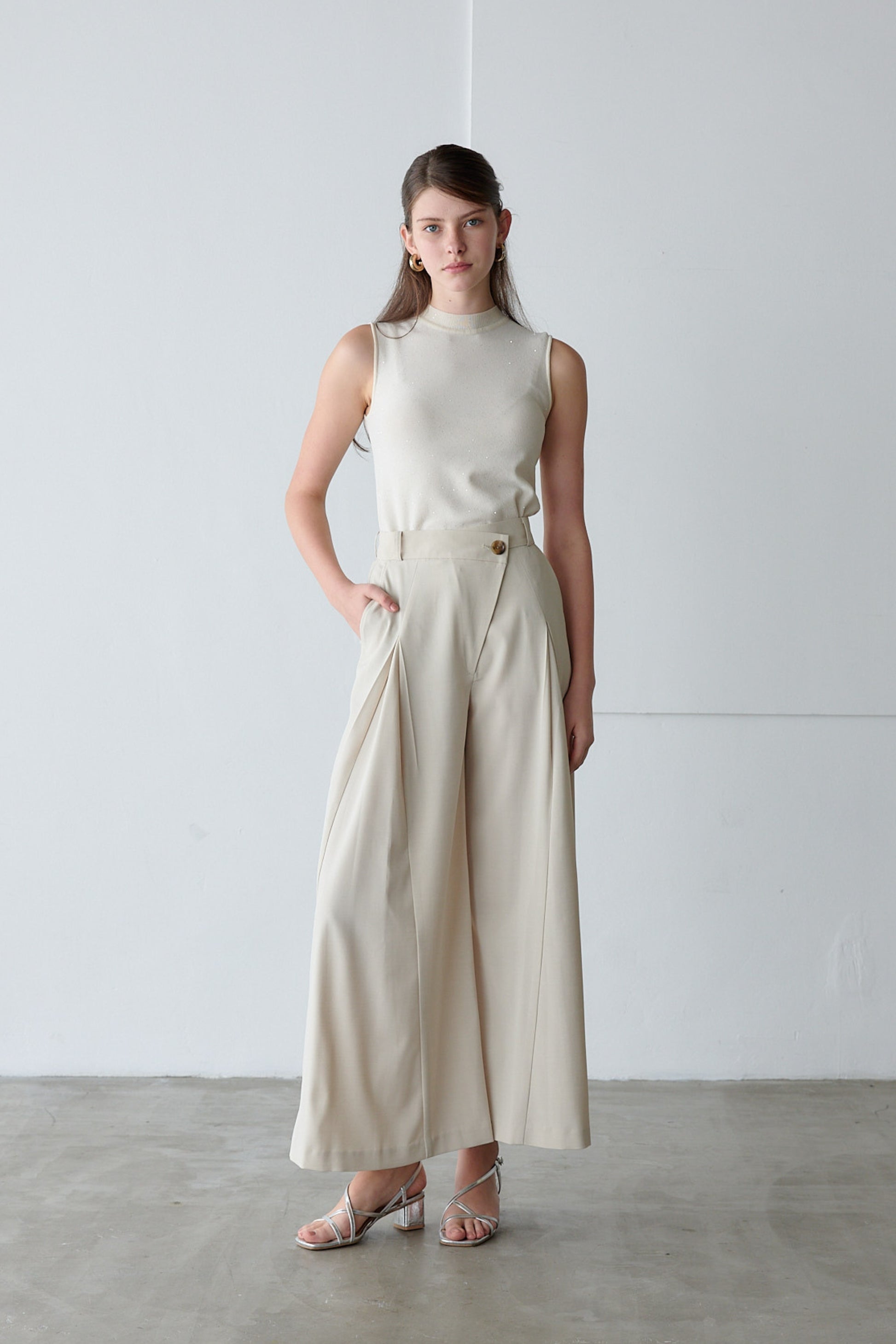 Cross tuck pants