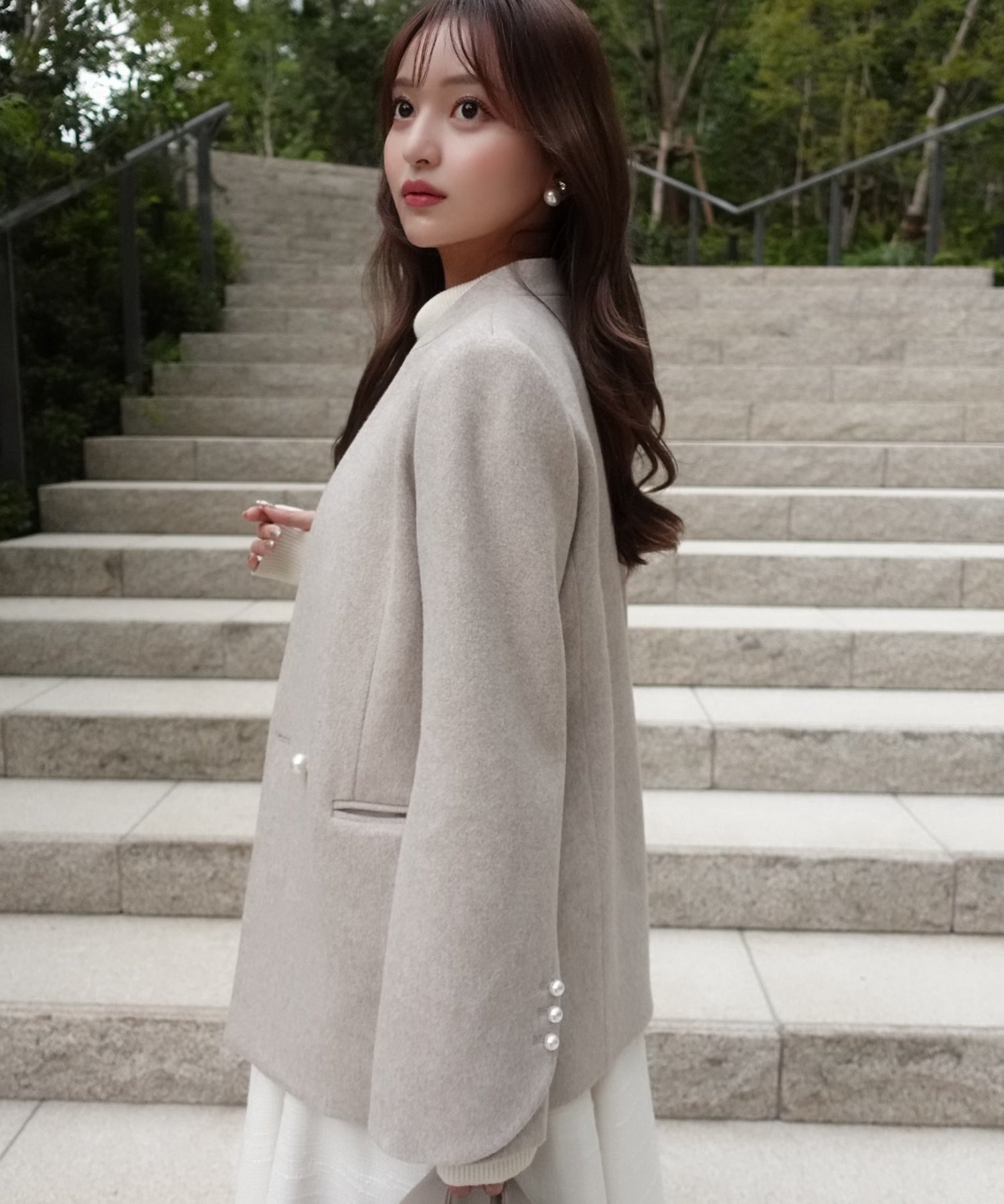 No collar pearl coat