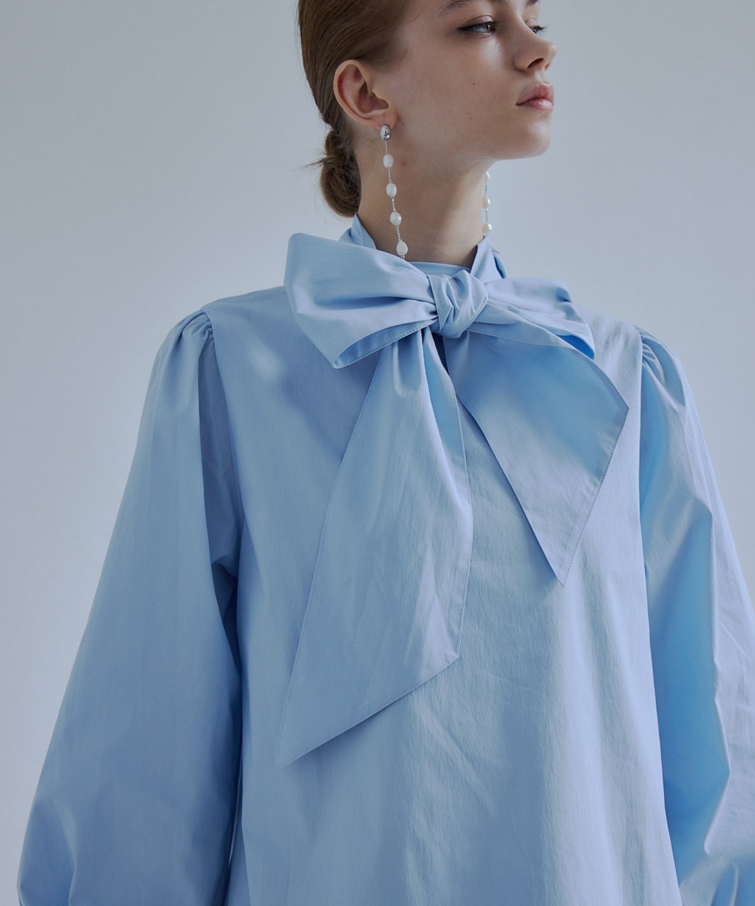 Big ribbon blouse【Sax】