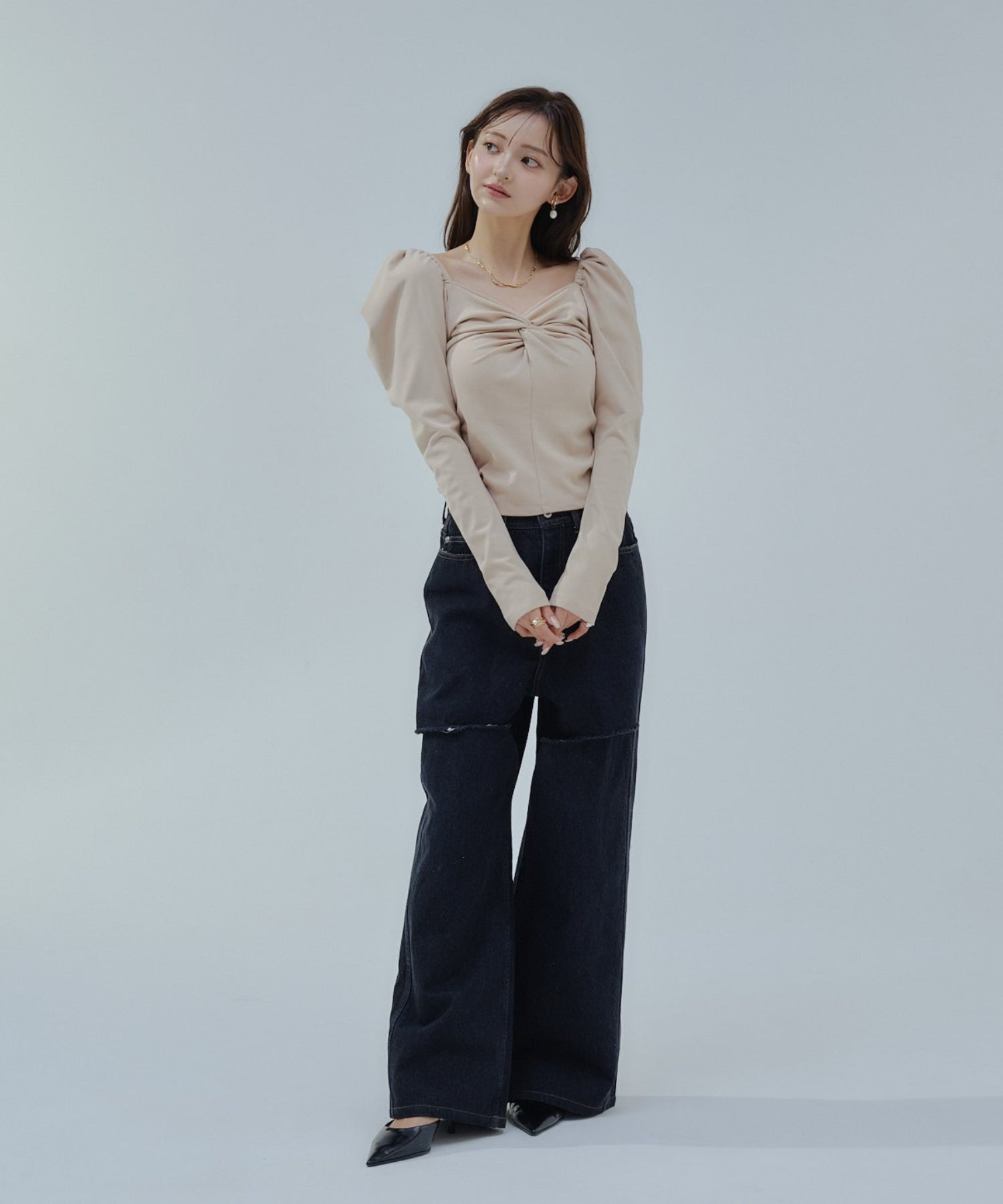 Cut out straight denim