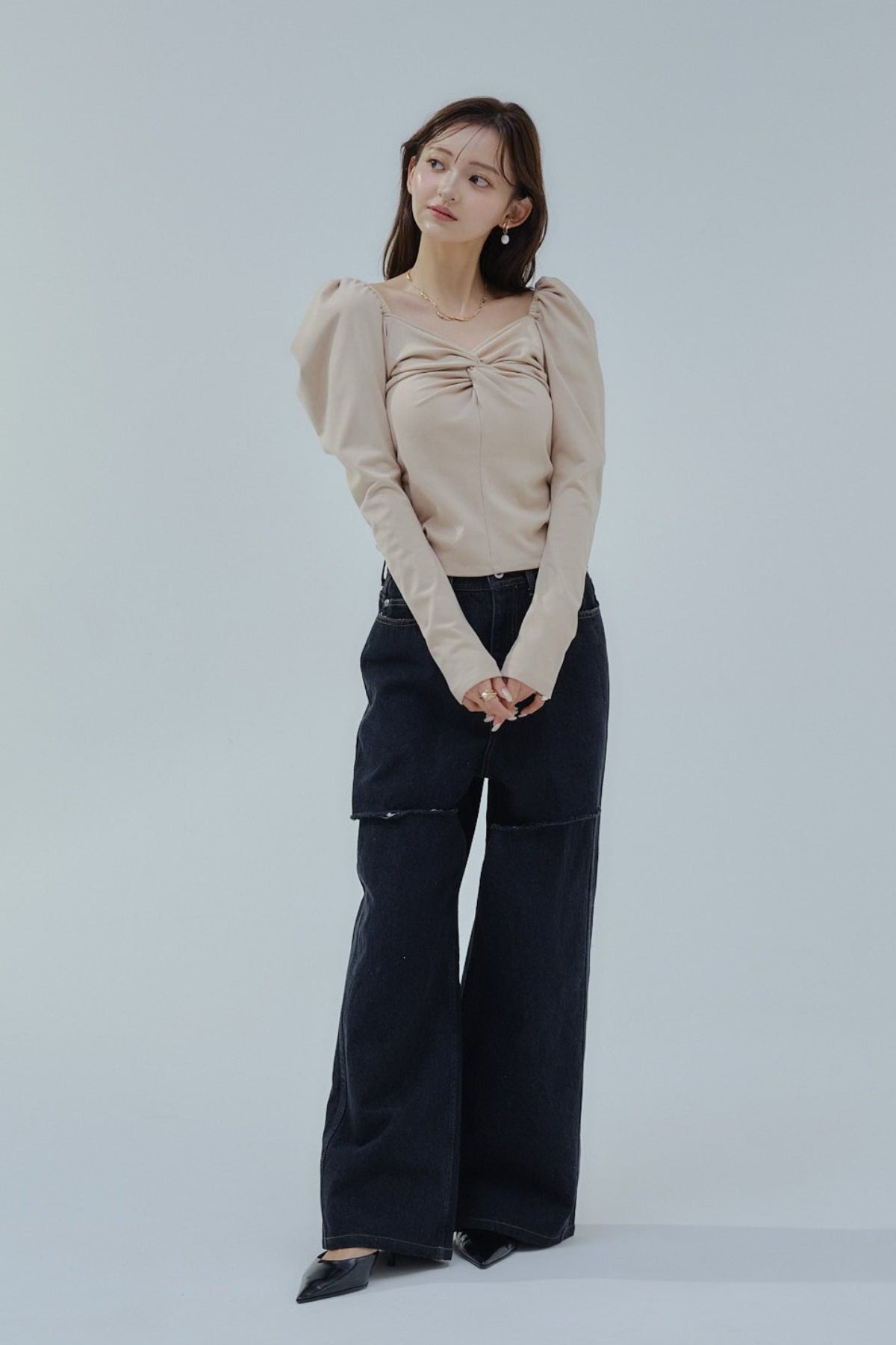 Cut out straight denim