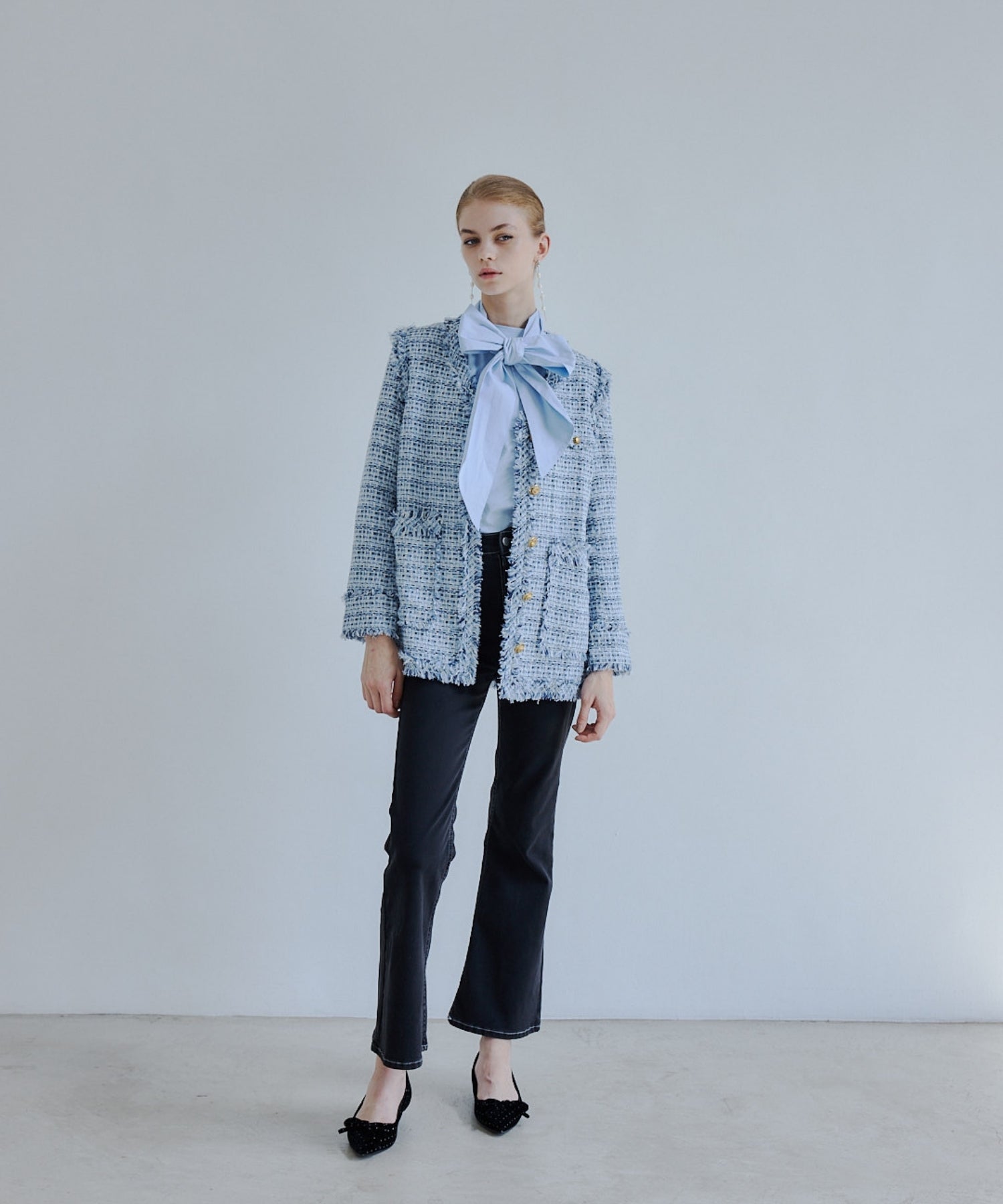 Big ribbon blouse【Sax】