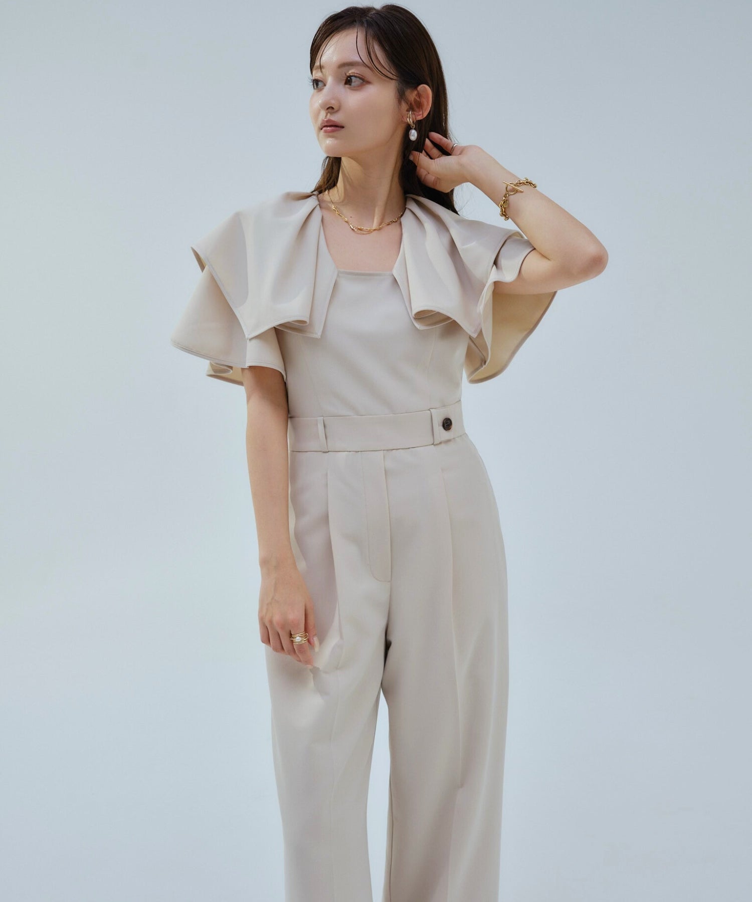 Frill collar all-in-one