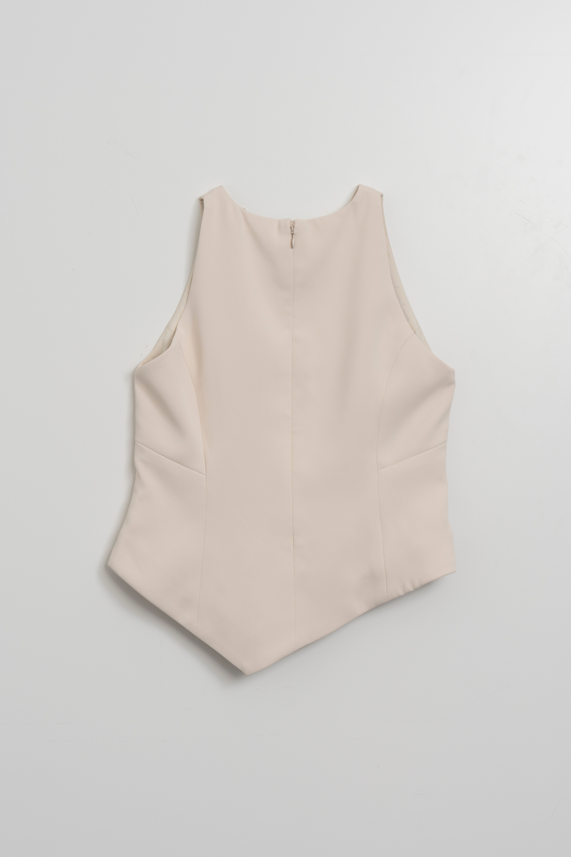 Shape tank