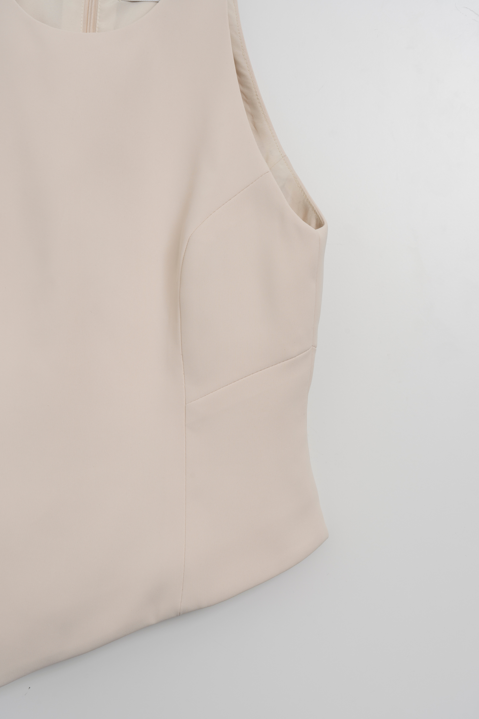 Shape tank