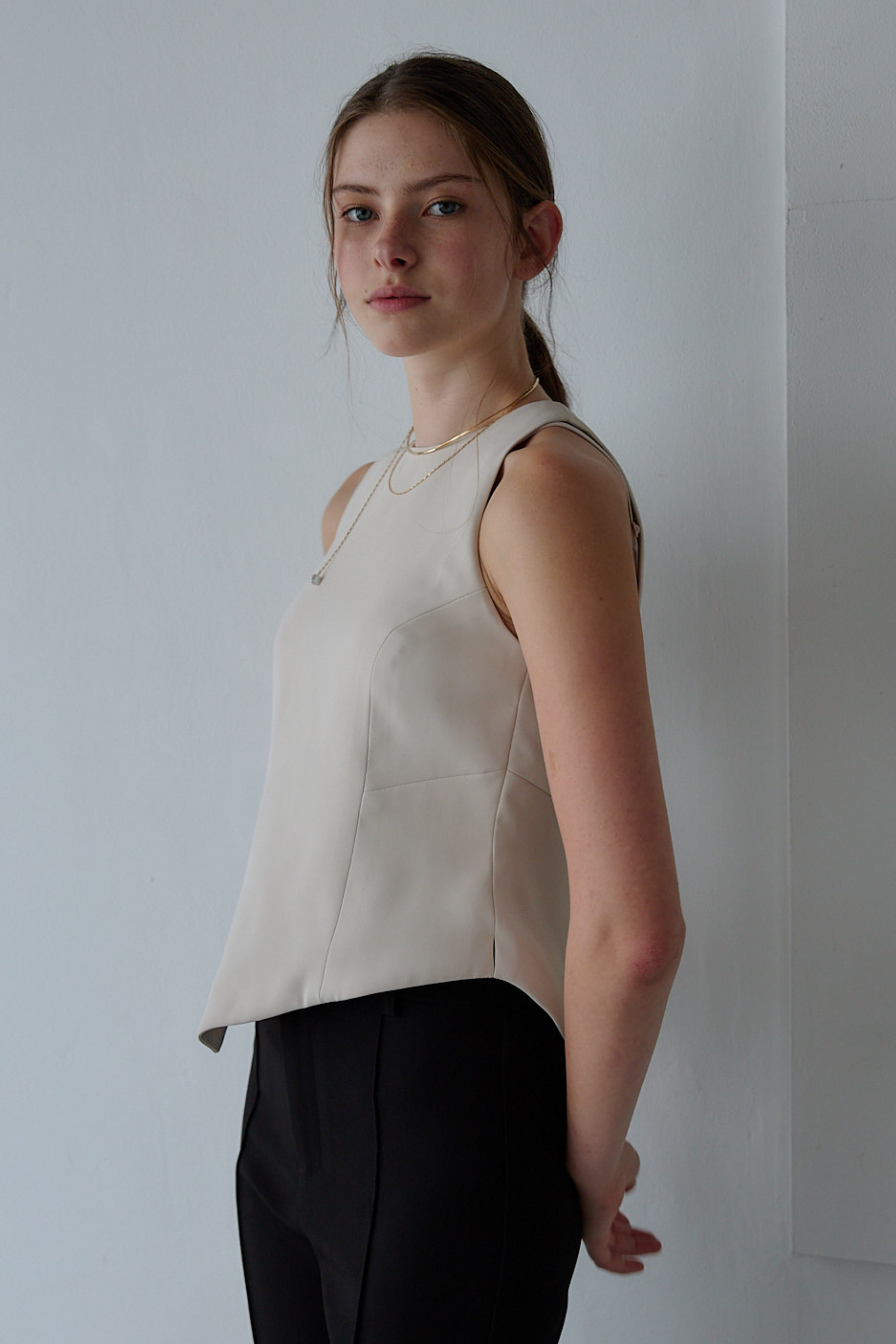 Shape tank