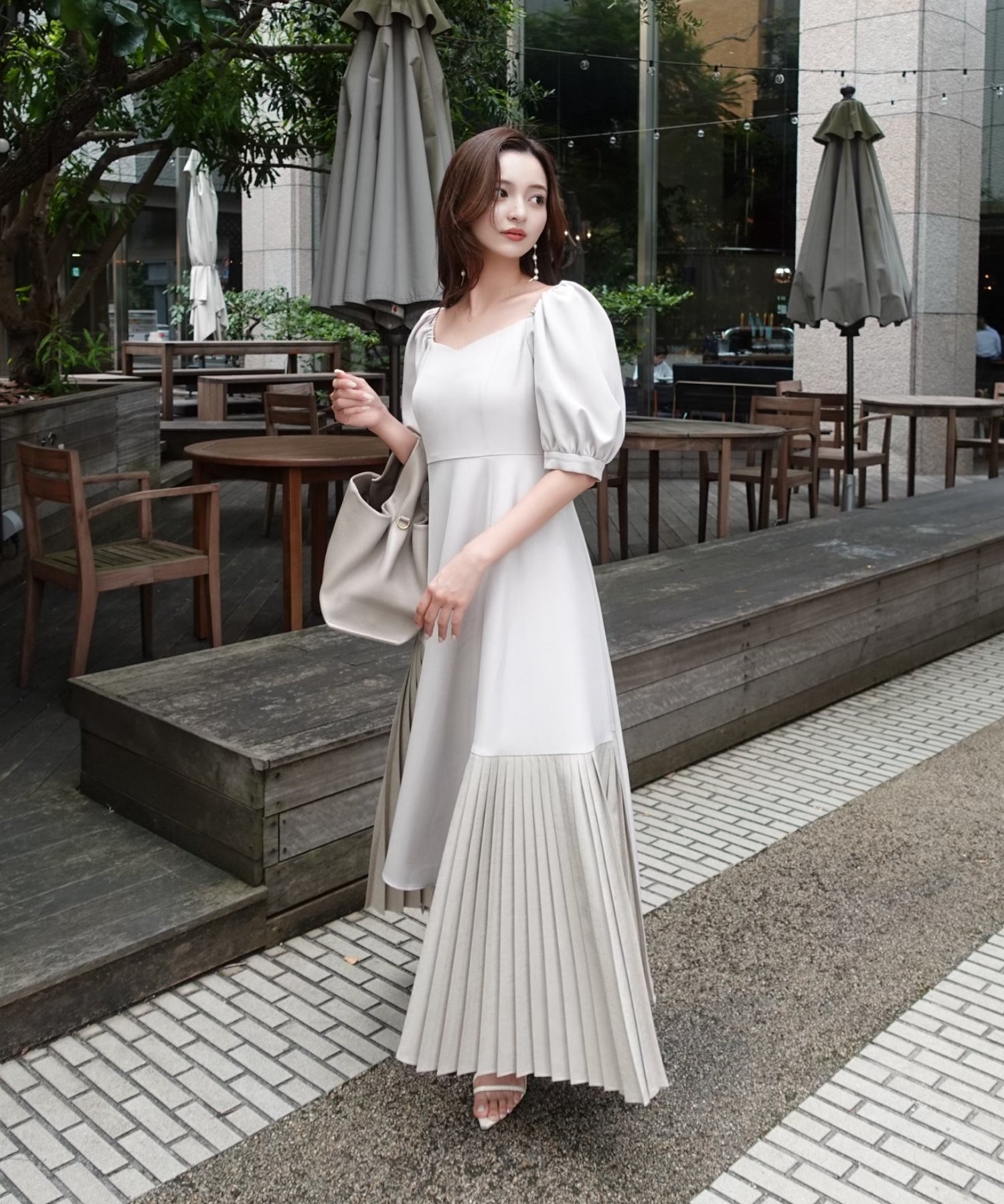 Pleats docking dress【Light beige】