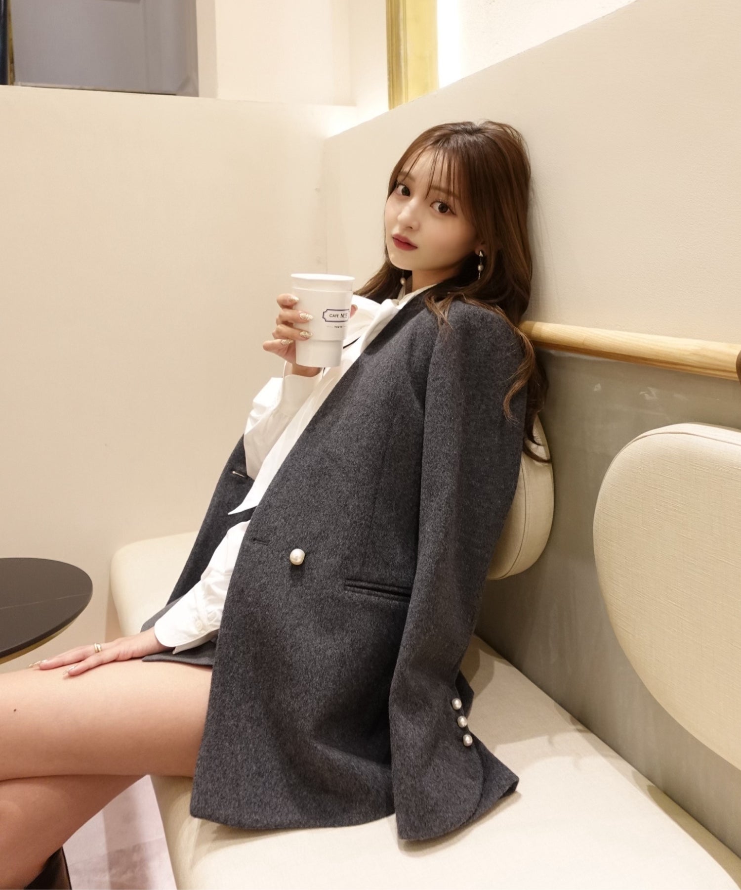 No collar pearl coat