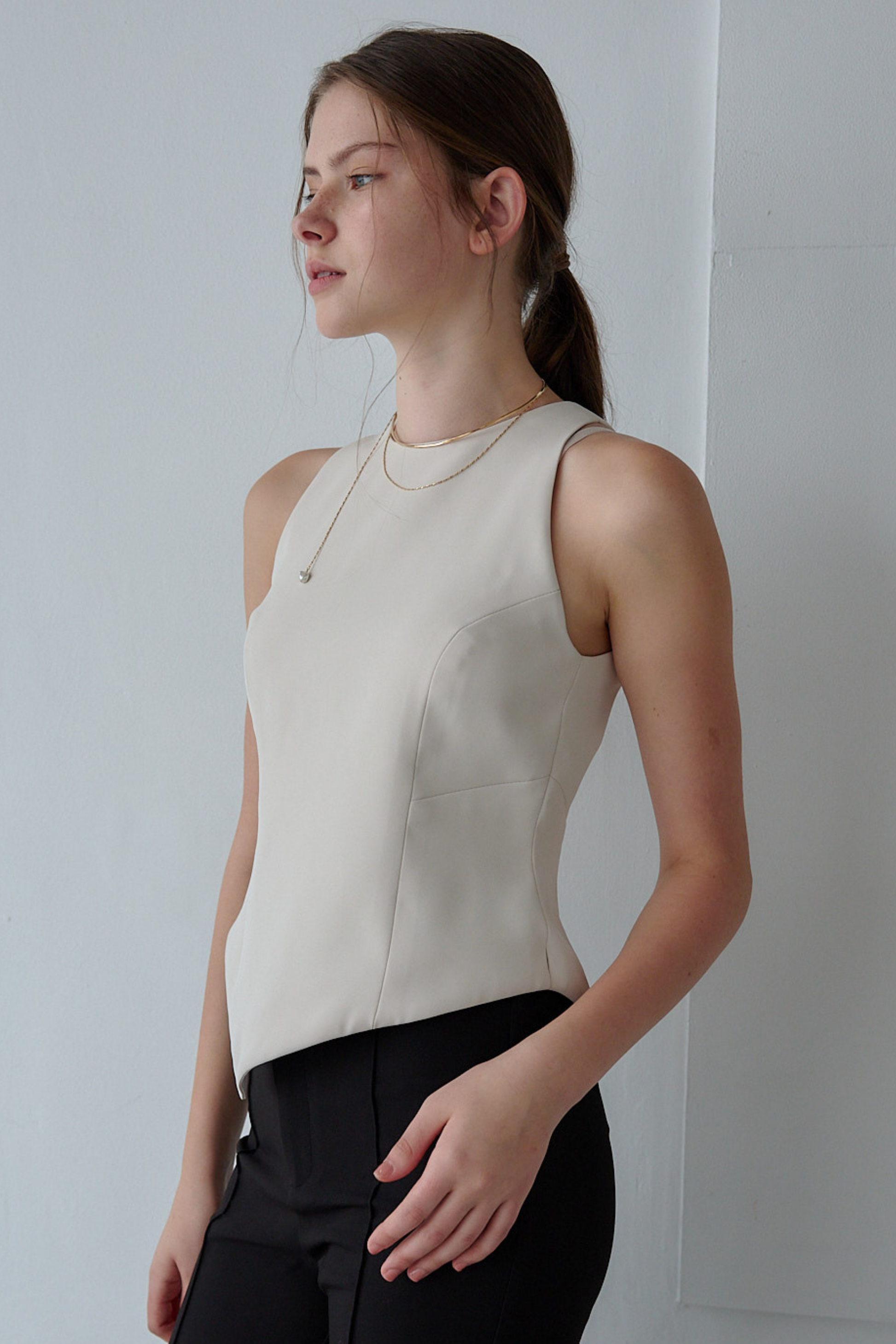 Shape tank