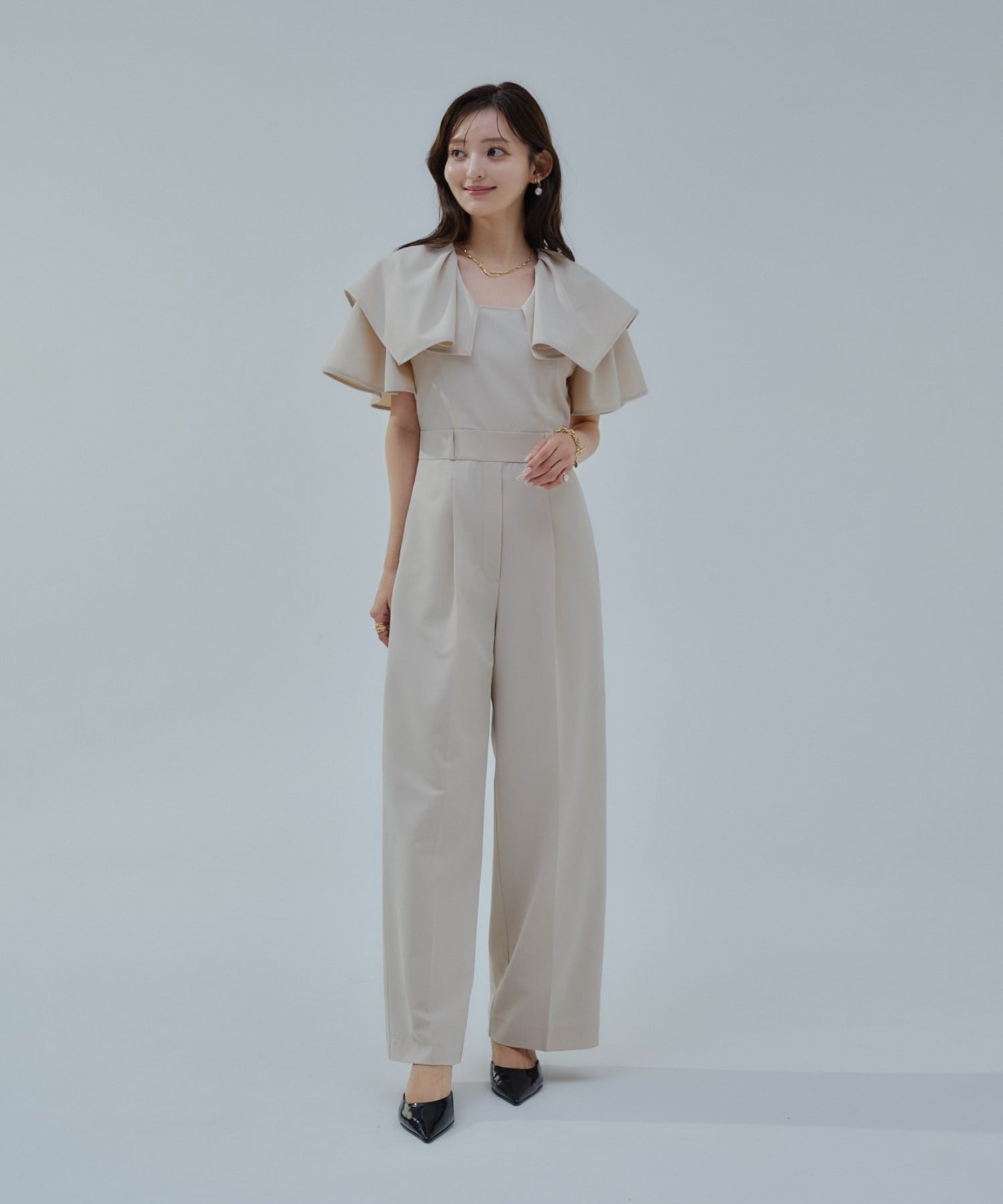 Frill collar all-in-one