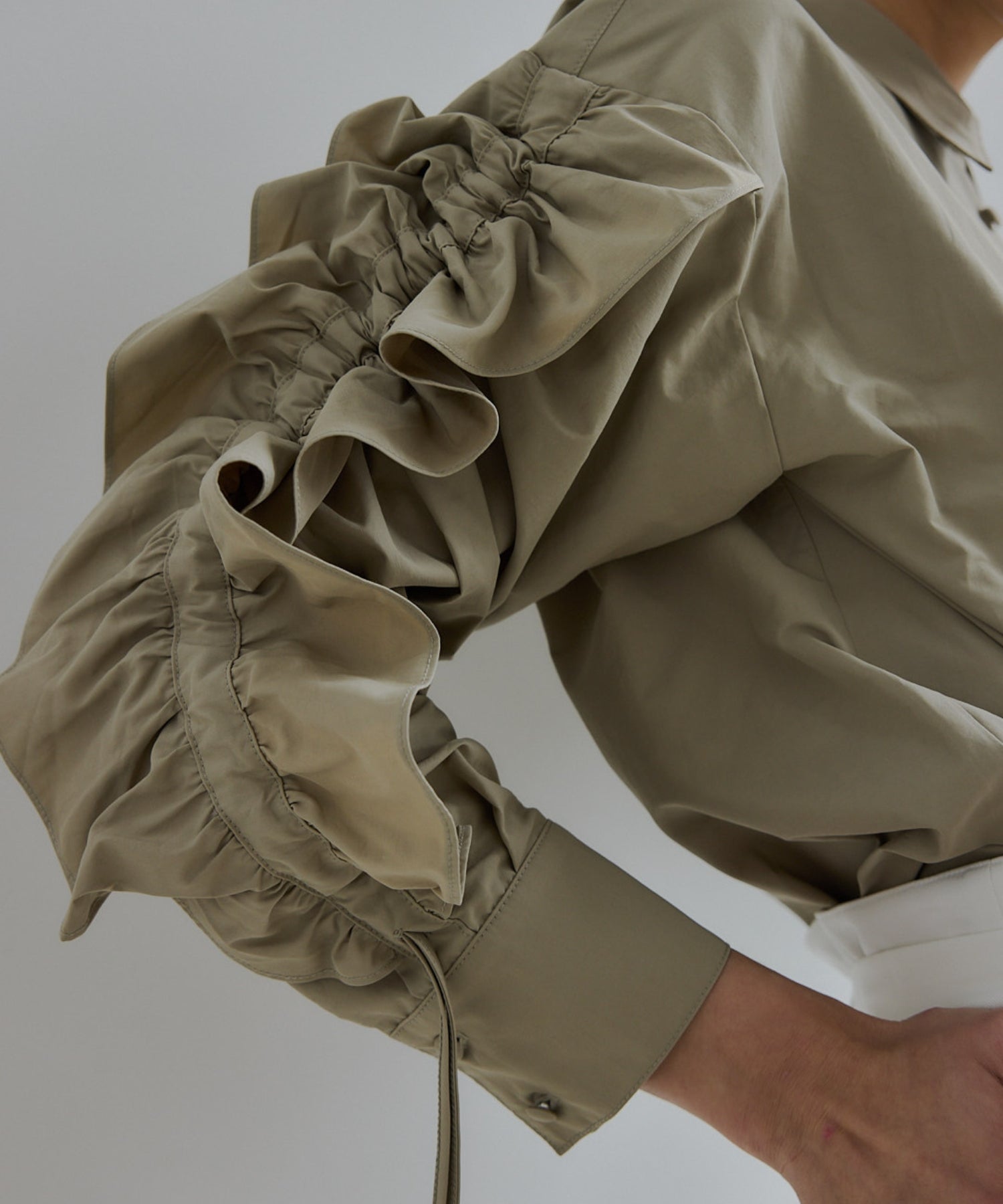 【SALE】Frill ribbon shirt