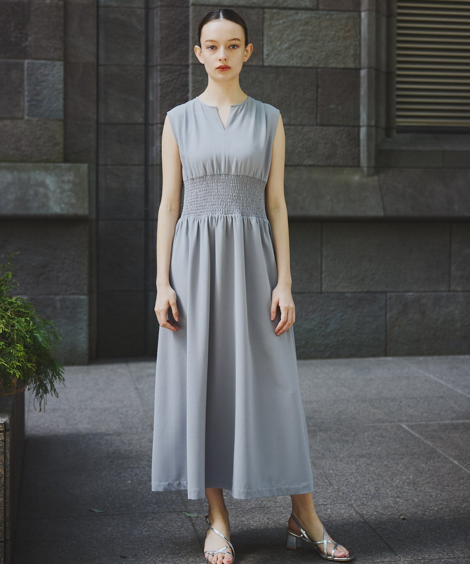 Key neck gather one-piece