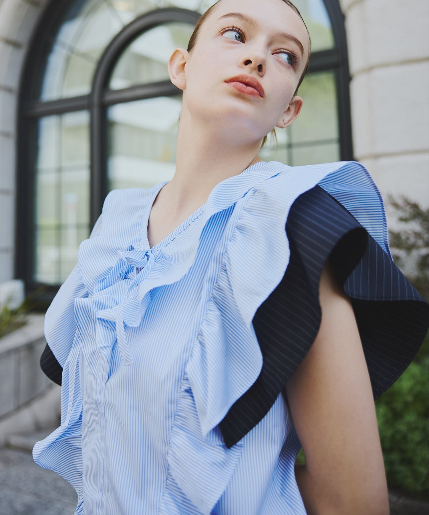 Stripe frill collar blouse