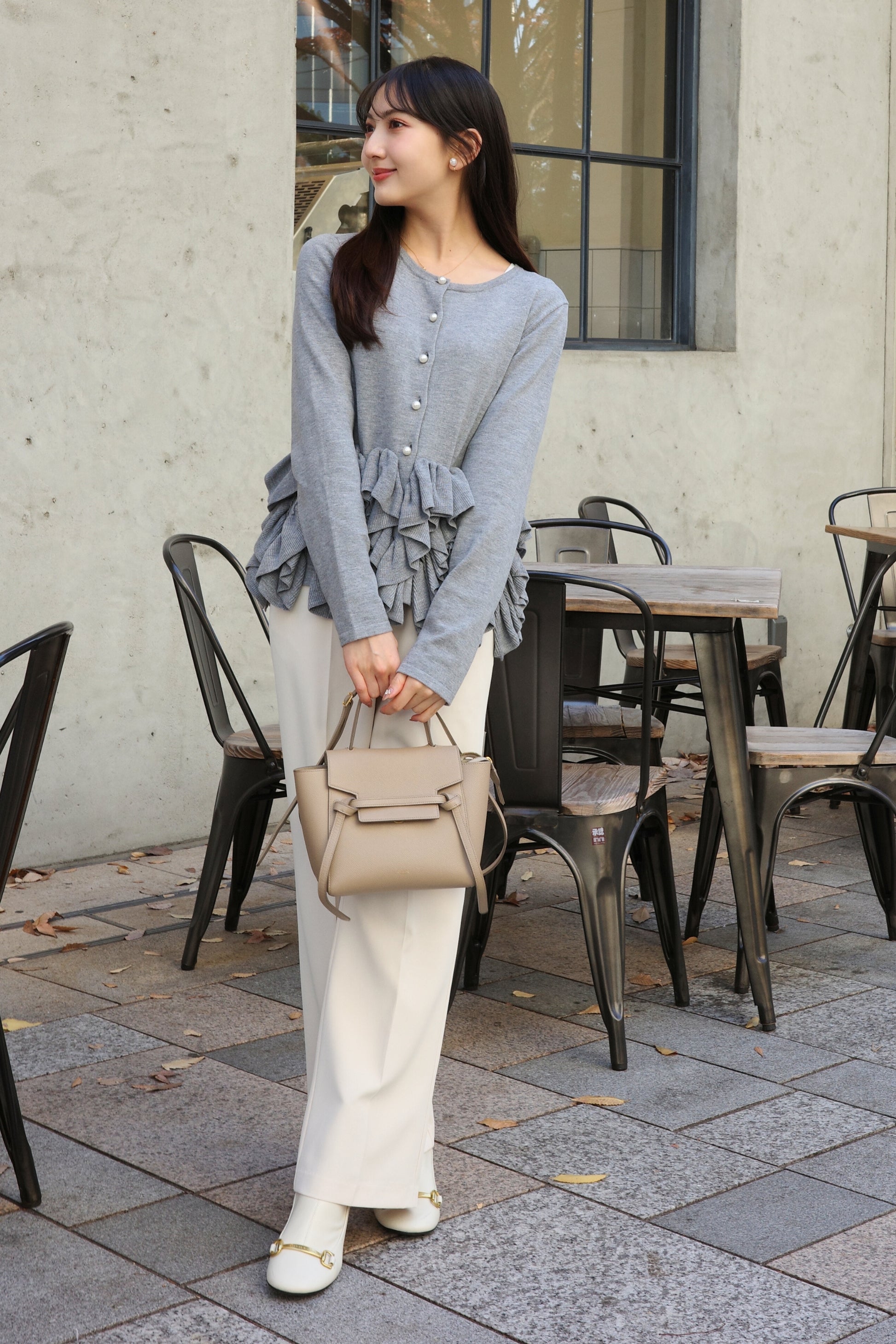 Frill hem knit cardigan
