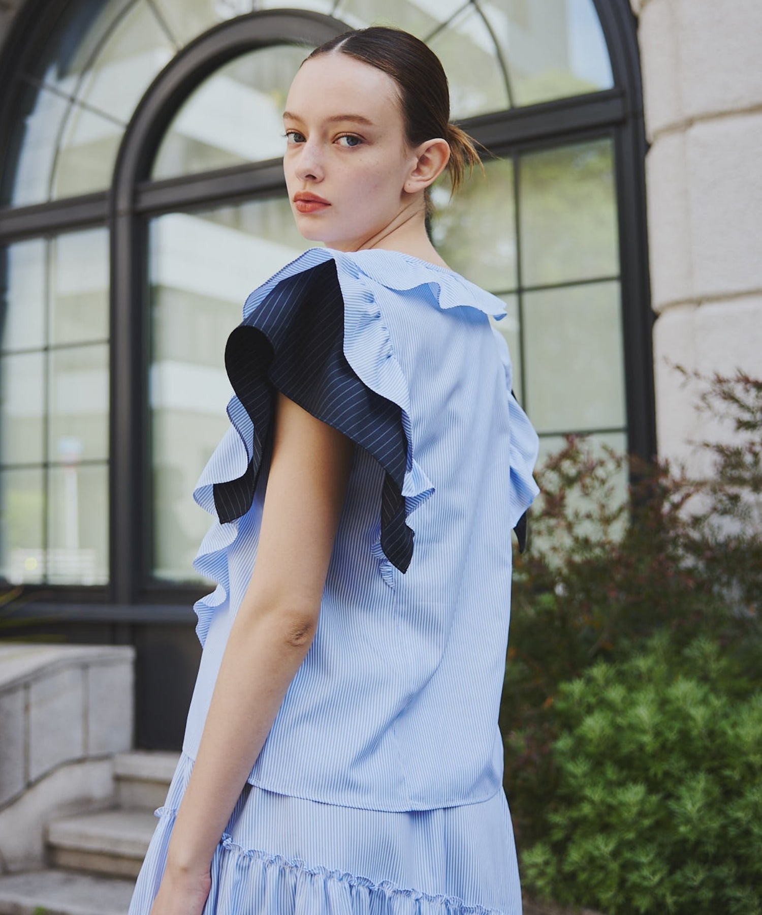 Stripe frill collar blouse