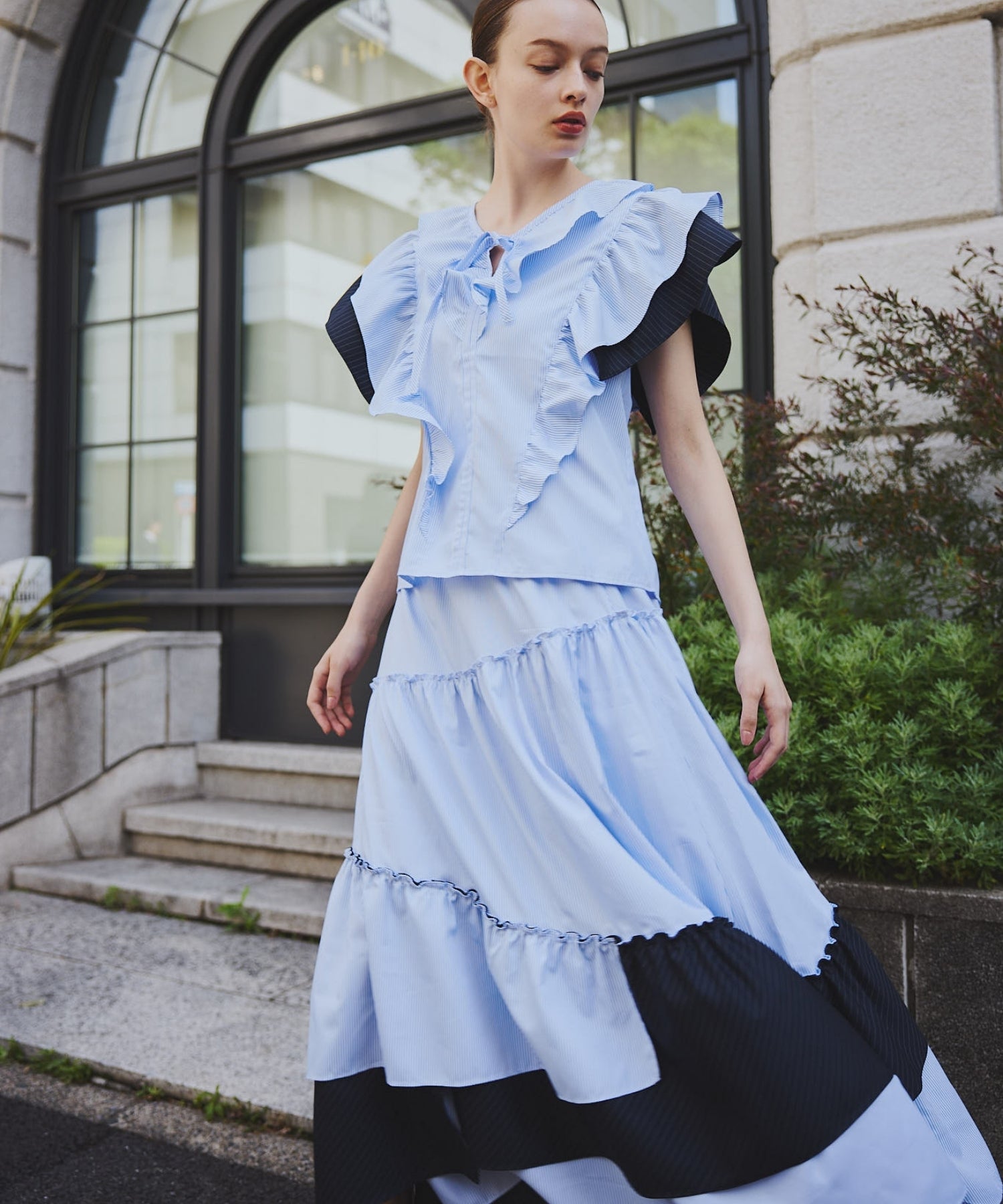 Stripe frill collar blouse