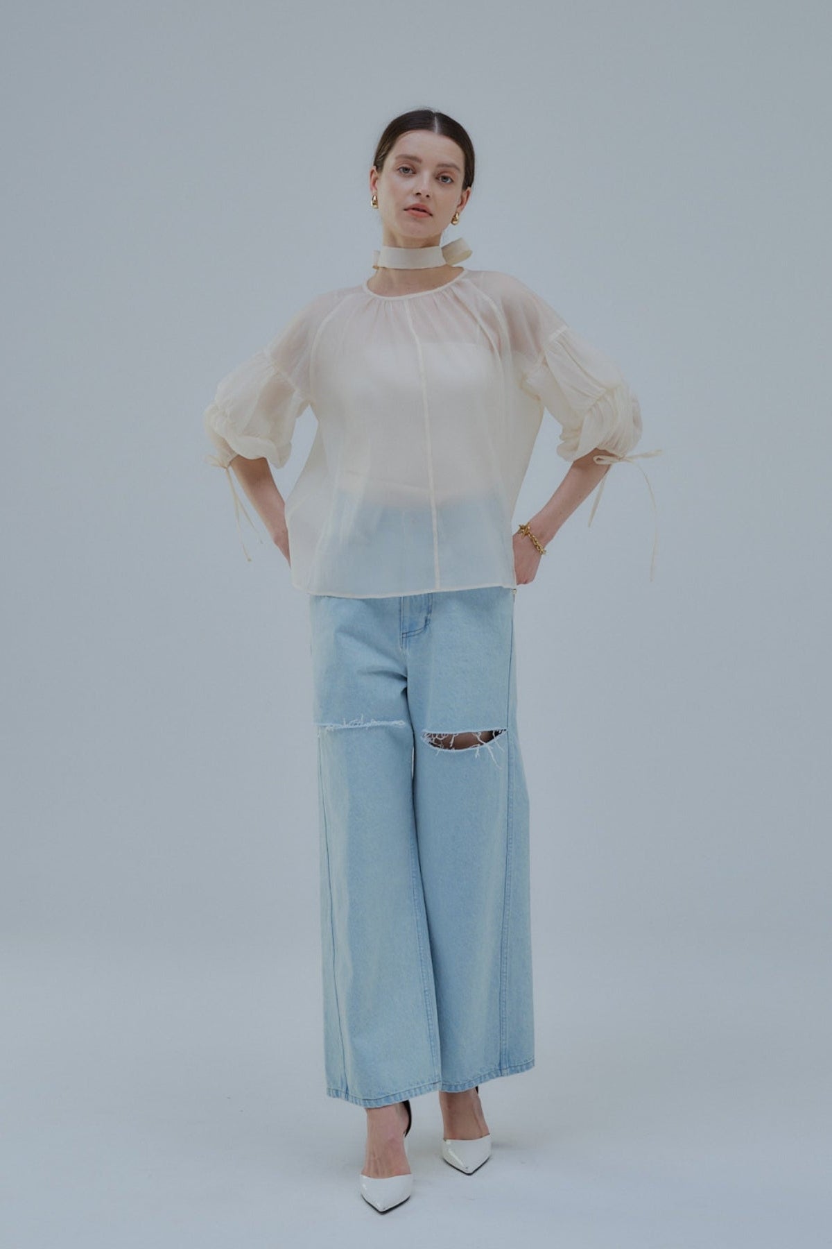 Cut out straight denim
