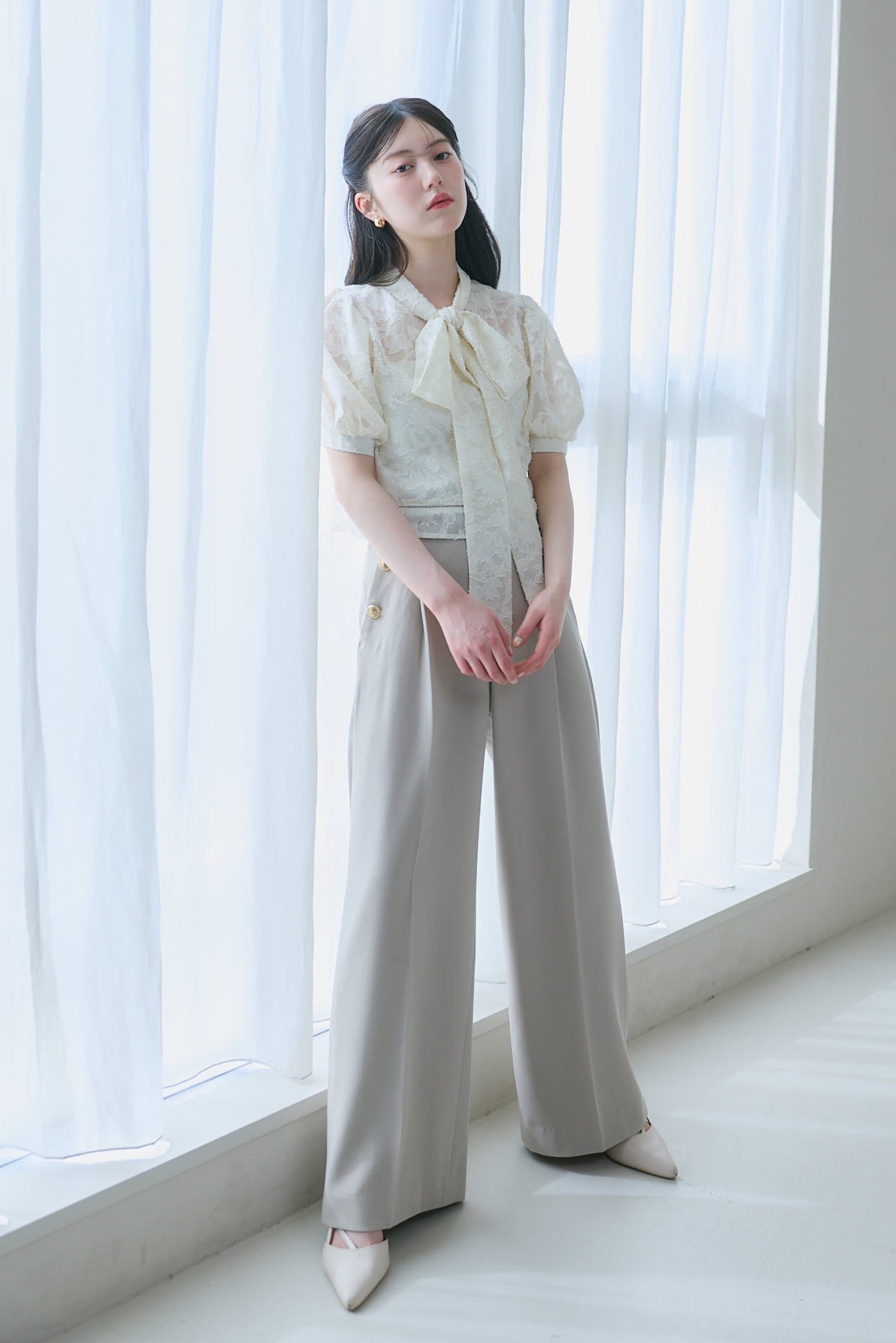 ジャガードリボンブラウス