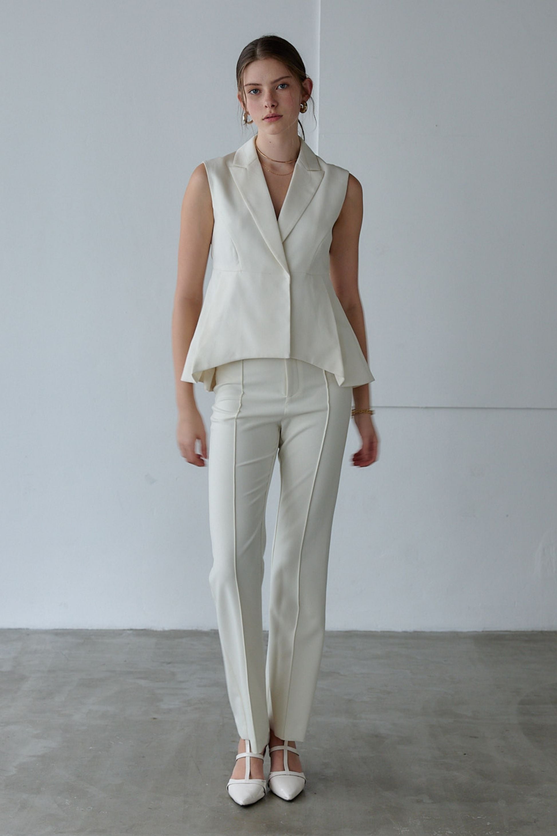 Pin tuck slim flare pants