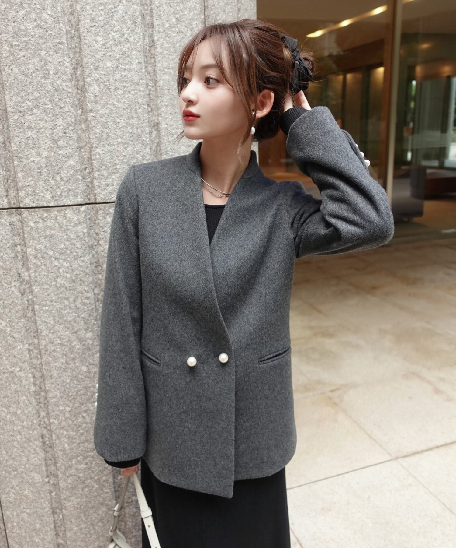 No collar pearl coat