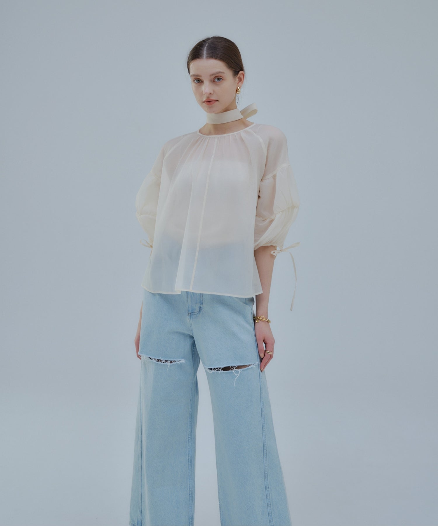 Cut out straight denim