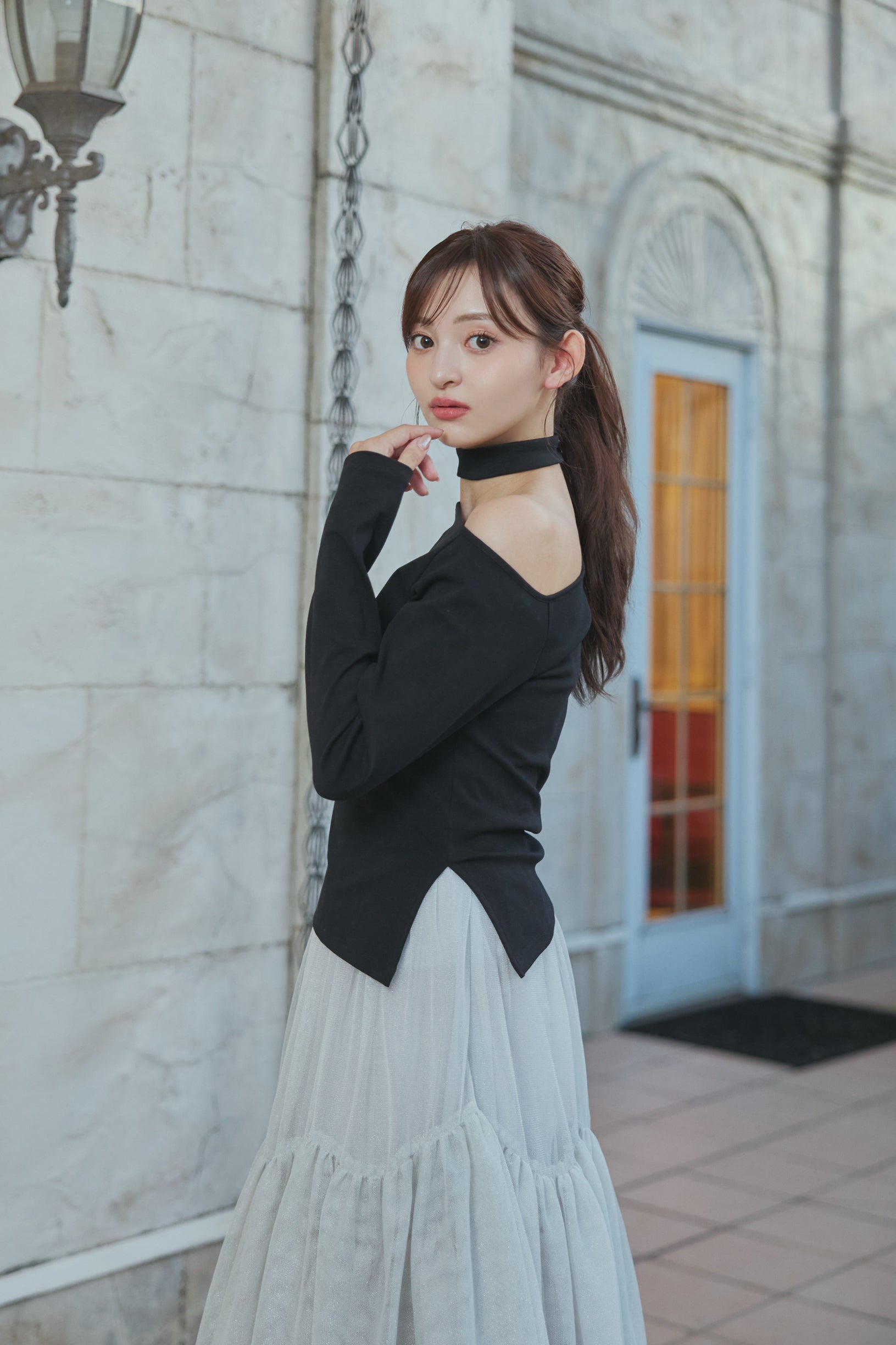 Asymmetry choker tops