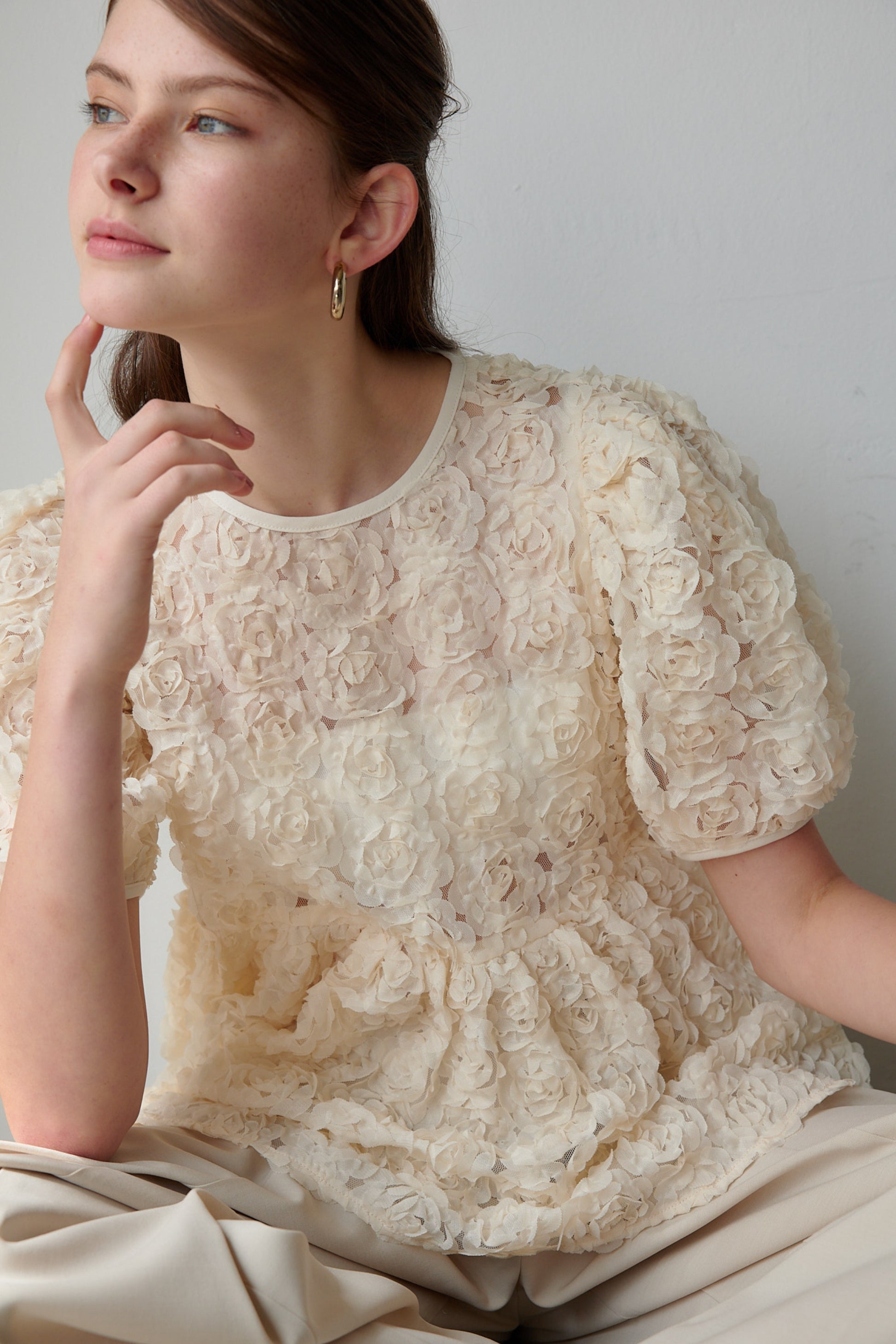 Flower Tulle  blouse (ivory)