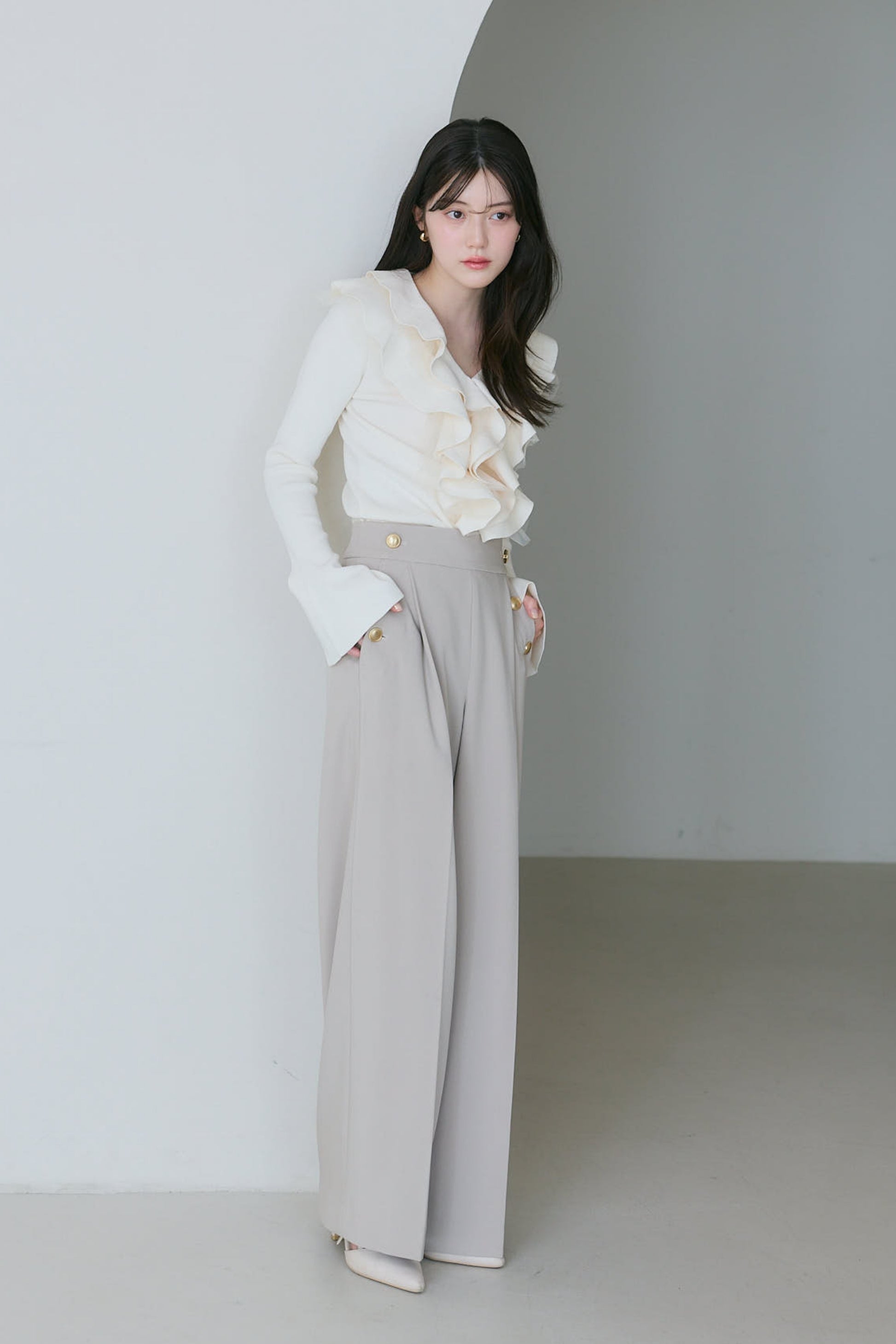 ラッフルフリルニット