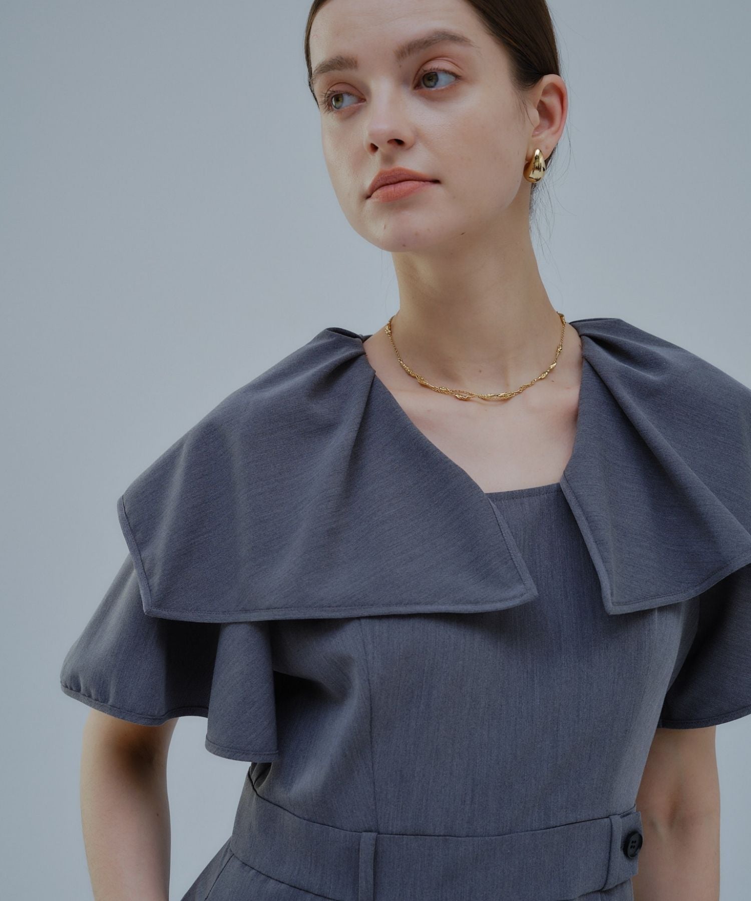 Frill collar all-in-one