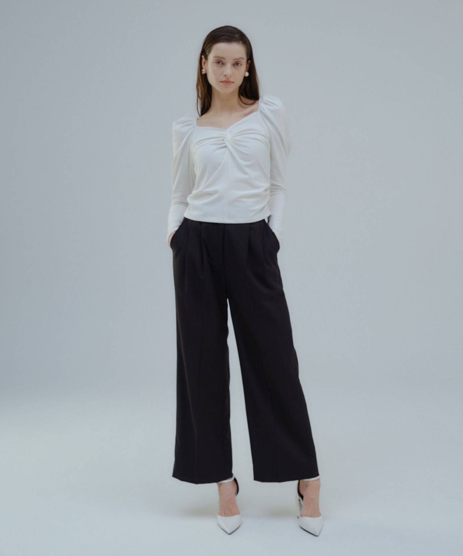 Tuck wide pants