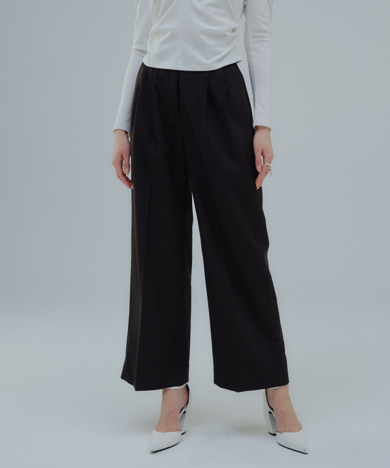 Tuck wide pants