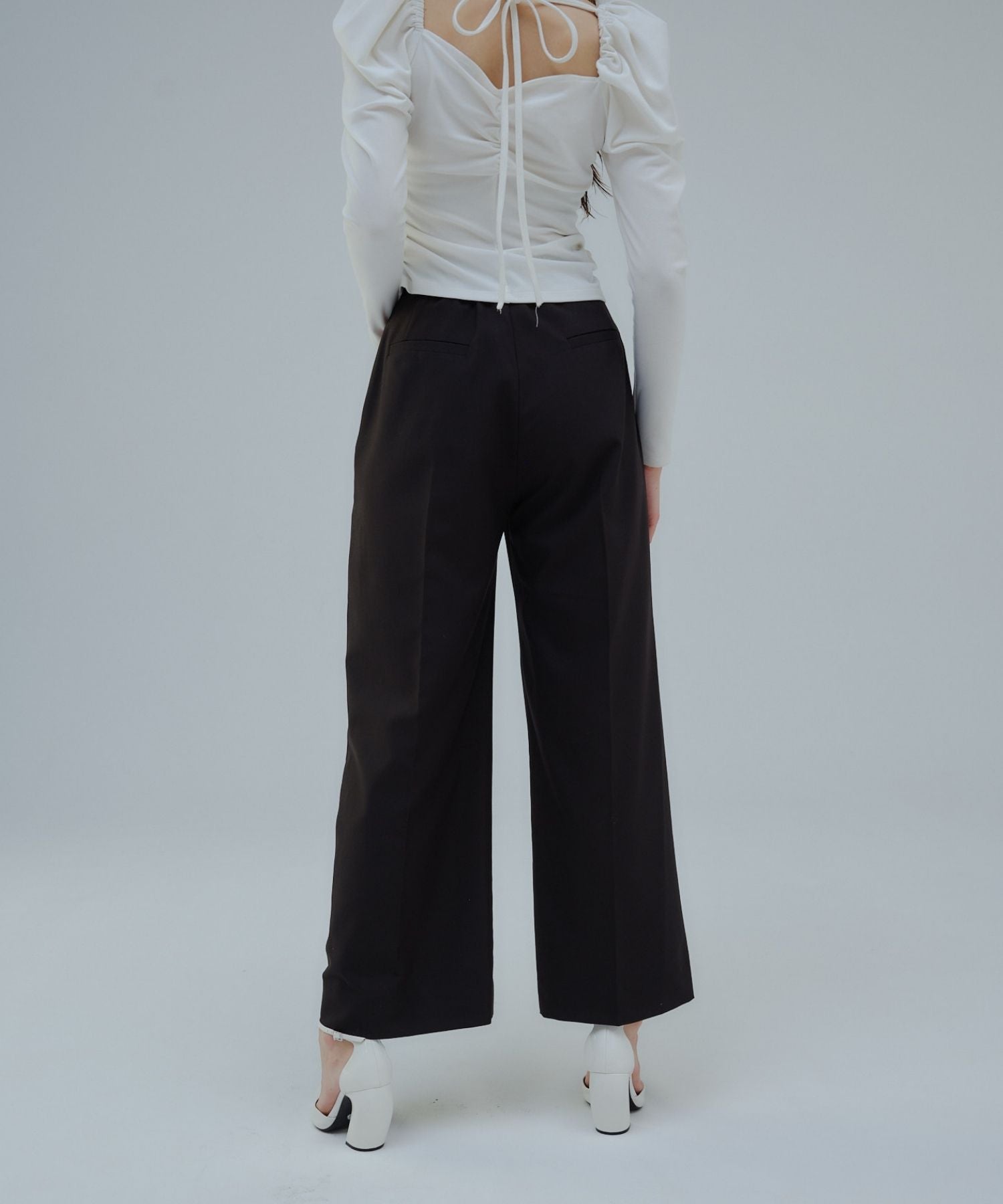 Tuck wide pants