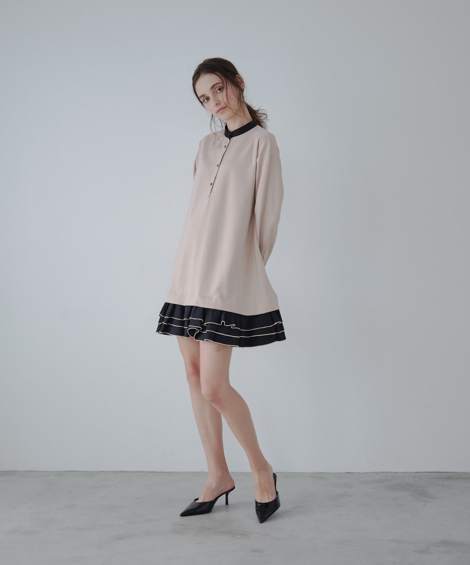 Frill mini one-piece【Beige】