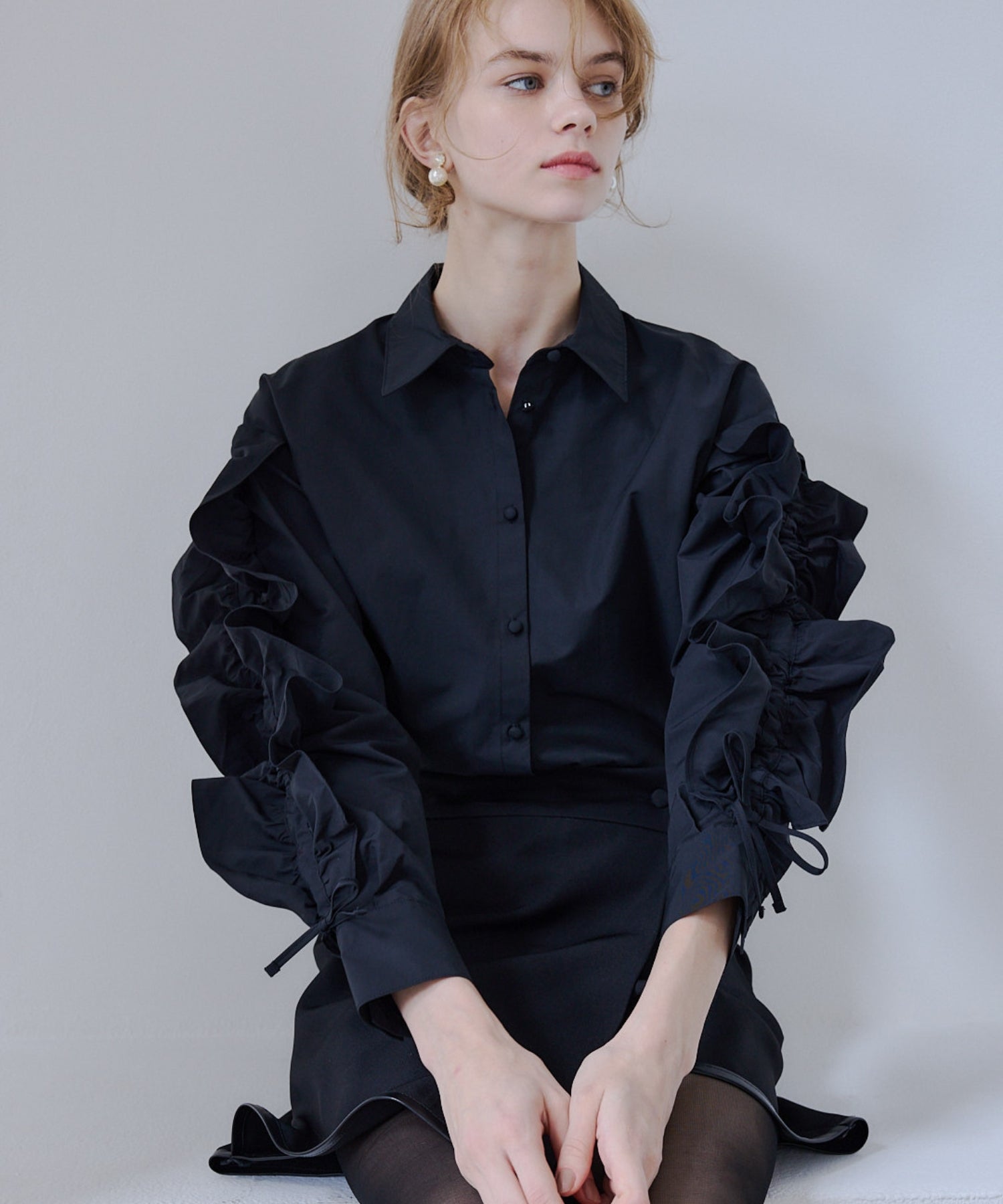 Frill ribbon shirt【Black】