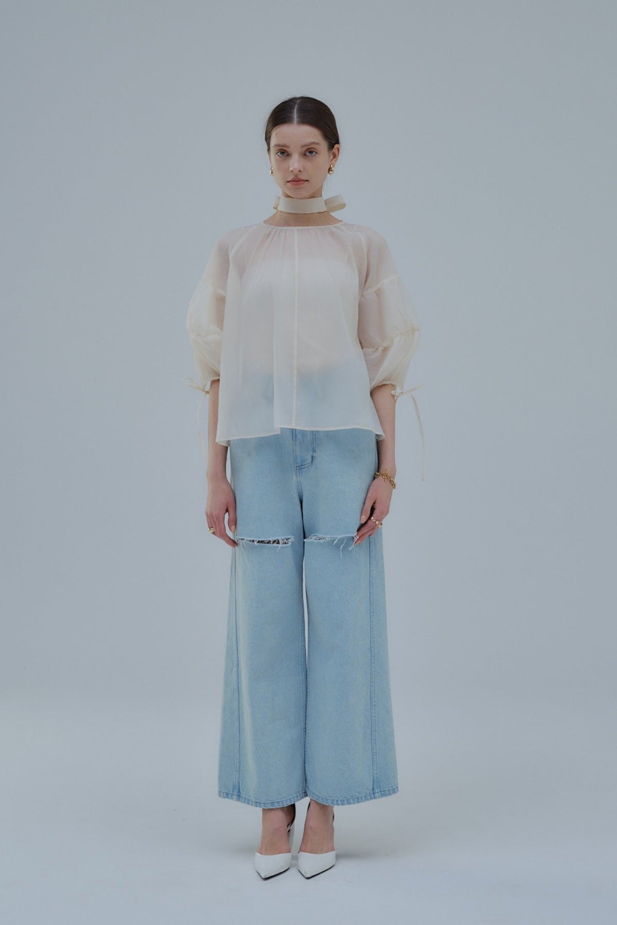 Cut out straight denim