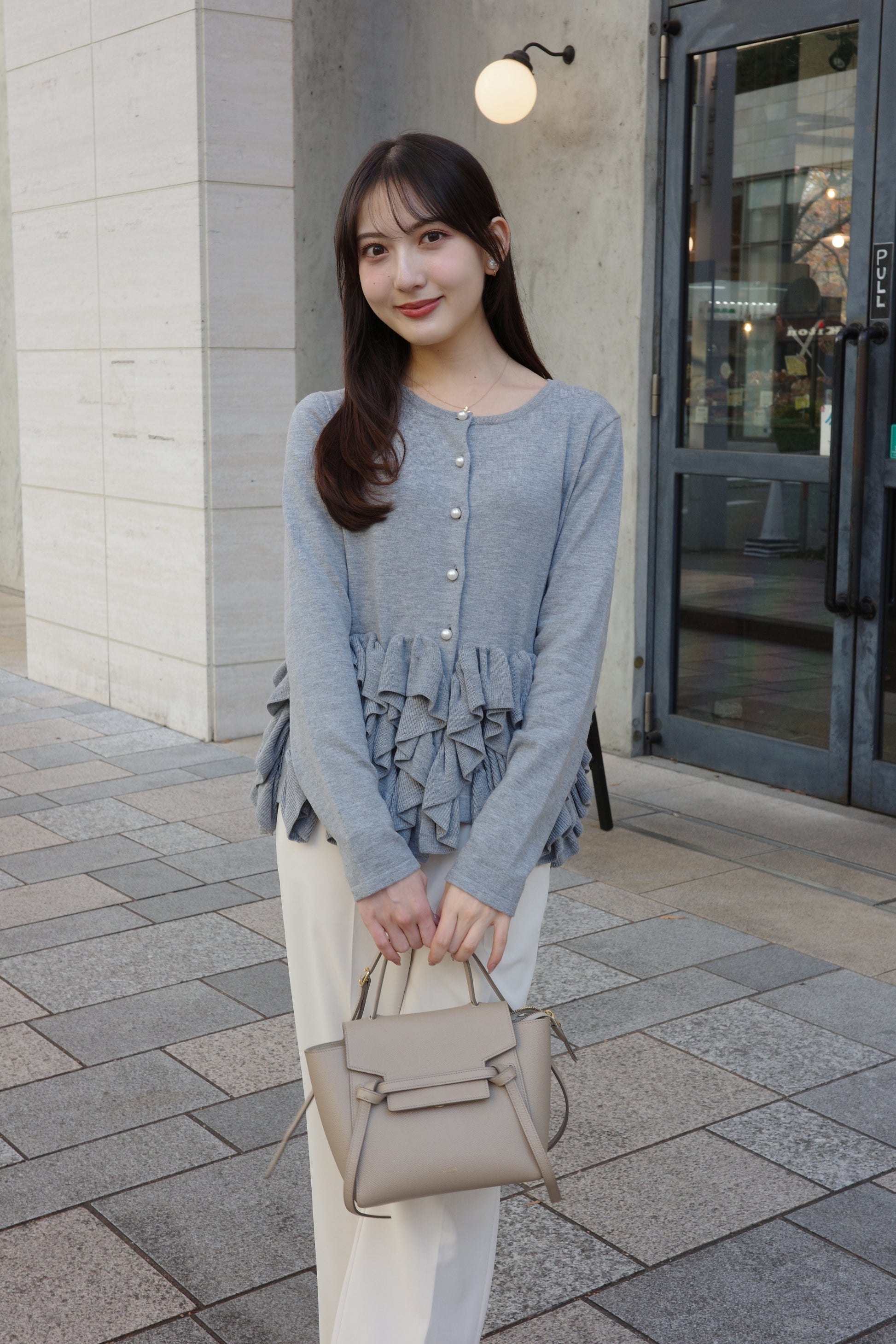 Frill hem knit cardigan