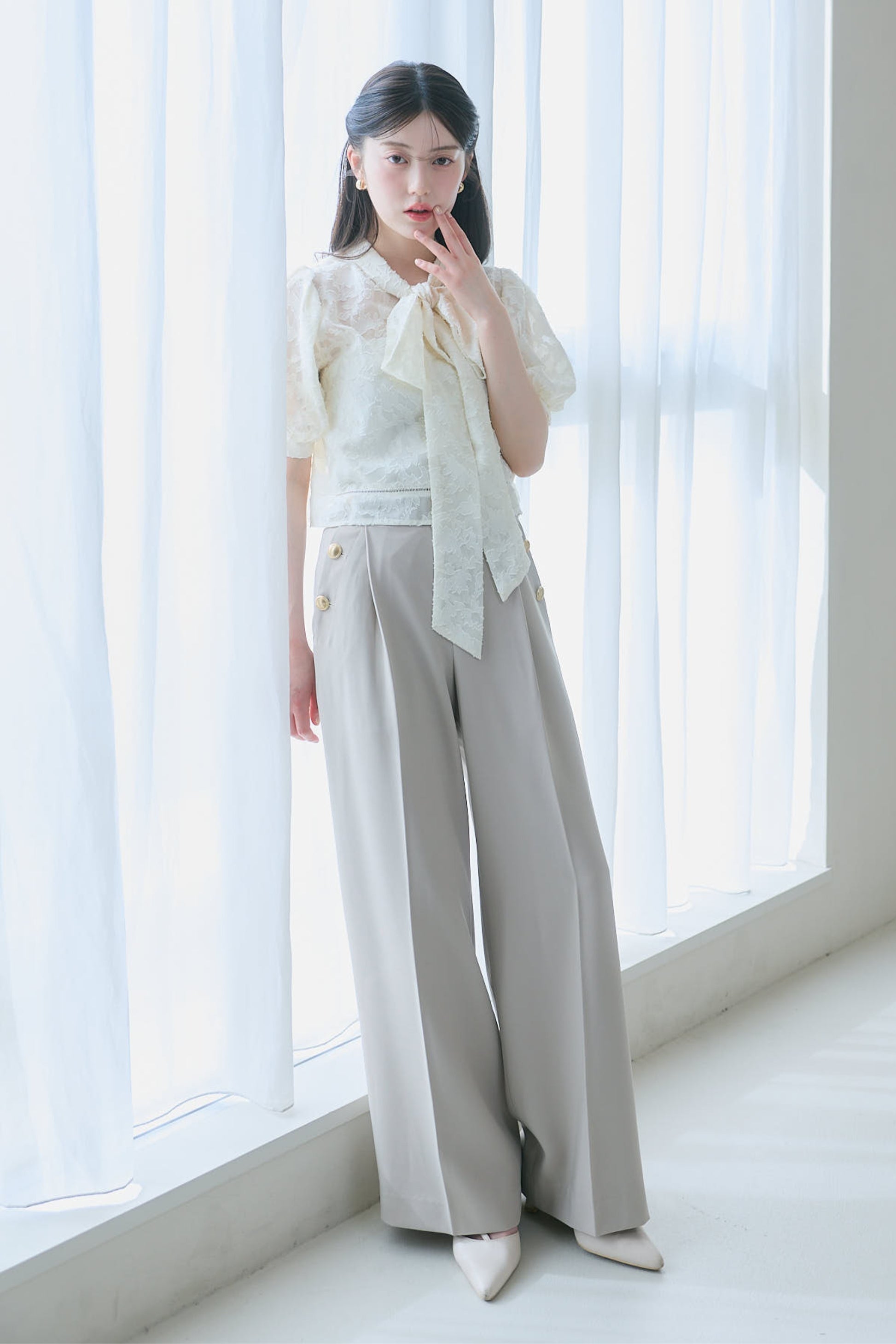 ジャガードリボンブラウス