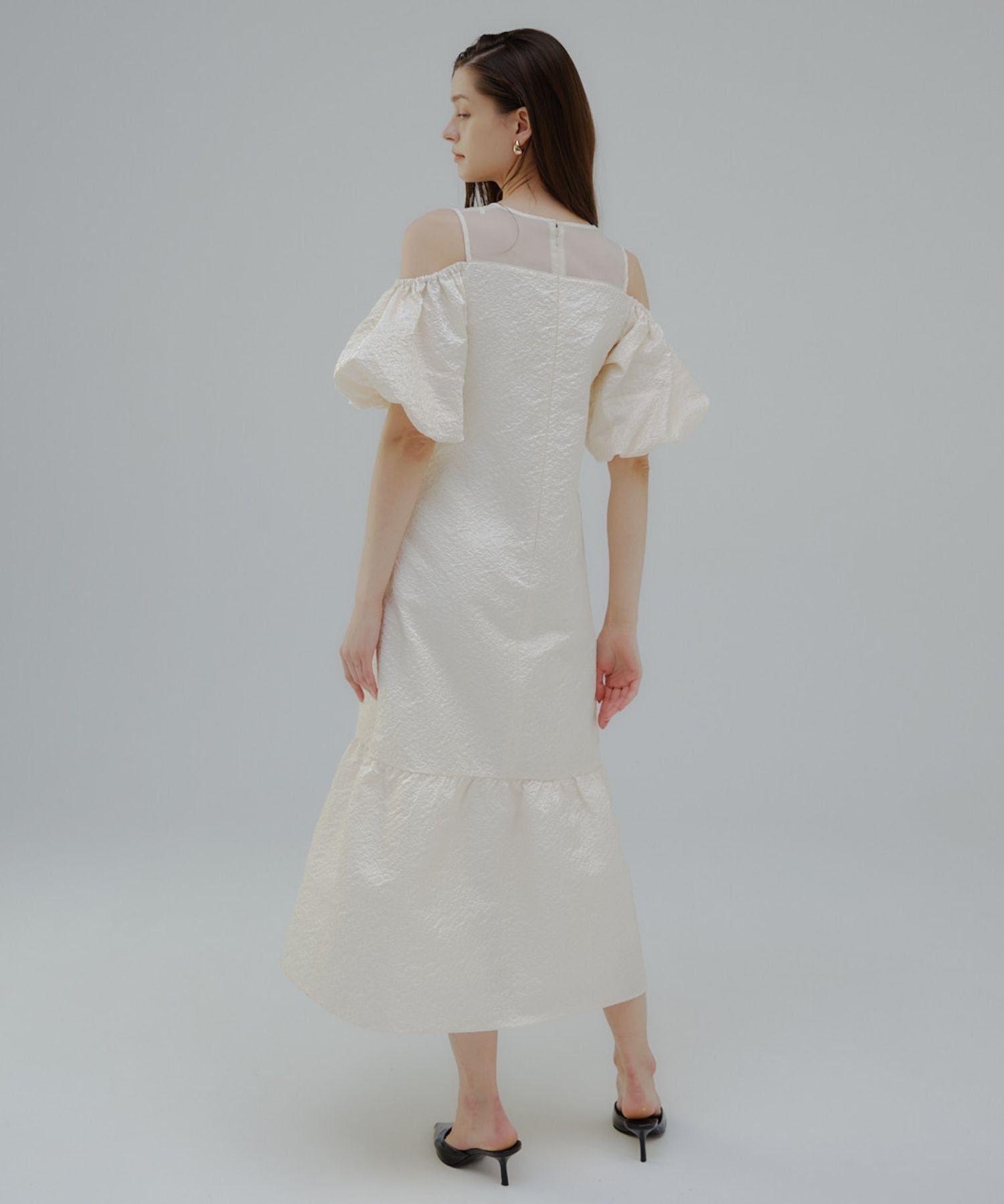 Balloon off shoulder one-piece【Ivory】