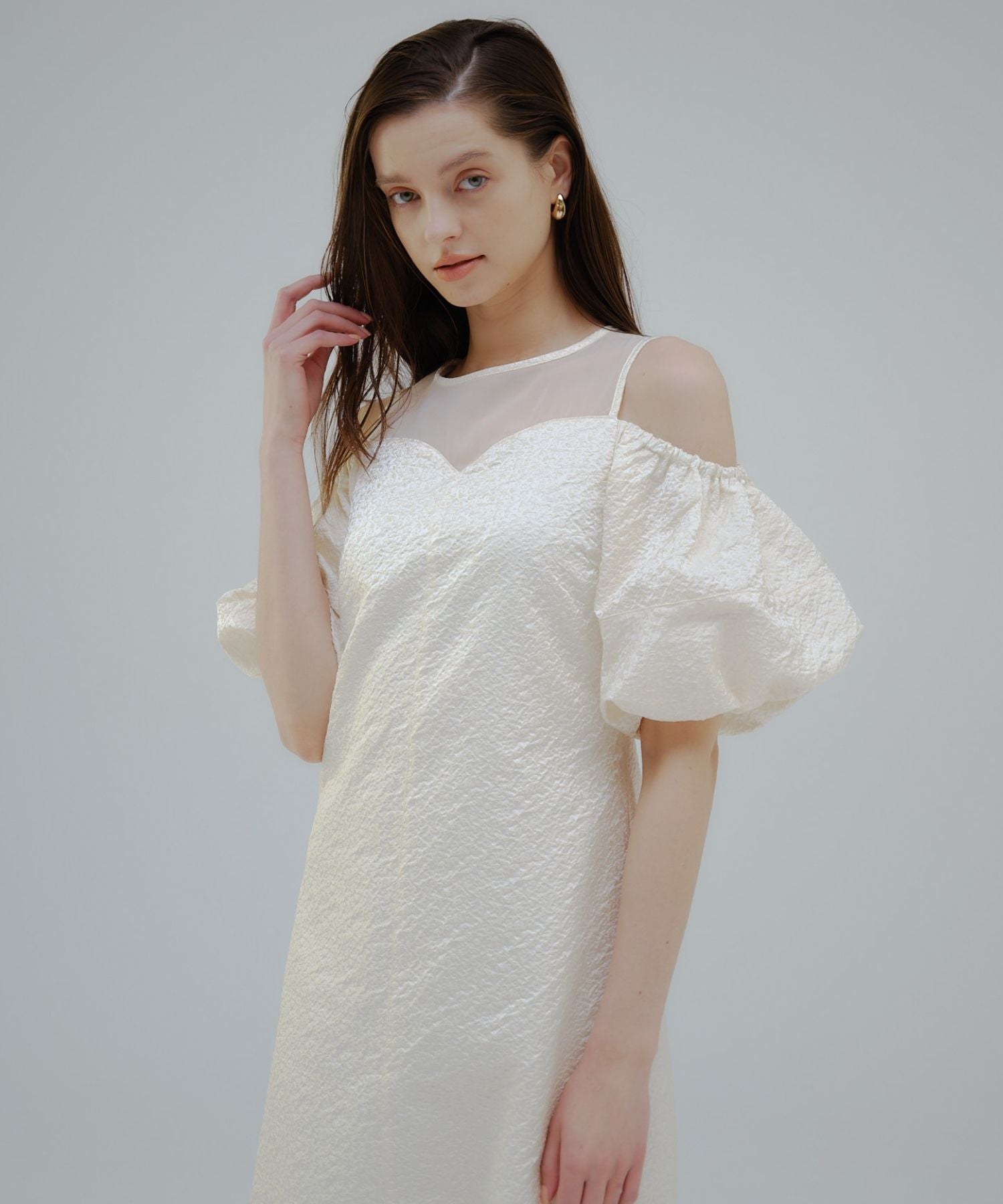 Balloon off shoulder one-piece【Ivory】